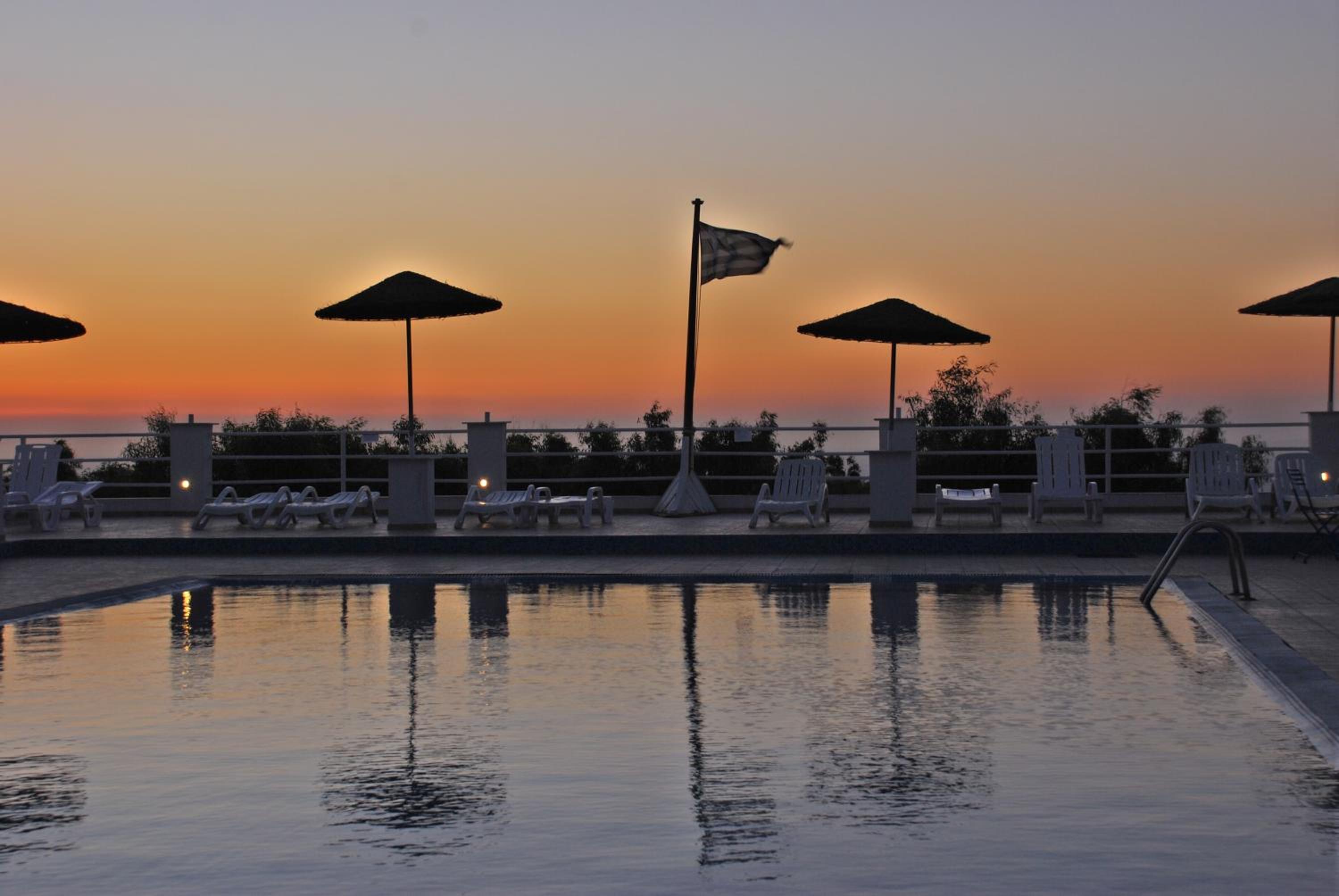 Santorini Camping & Hostel