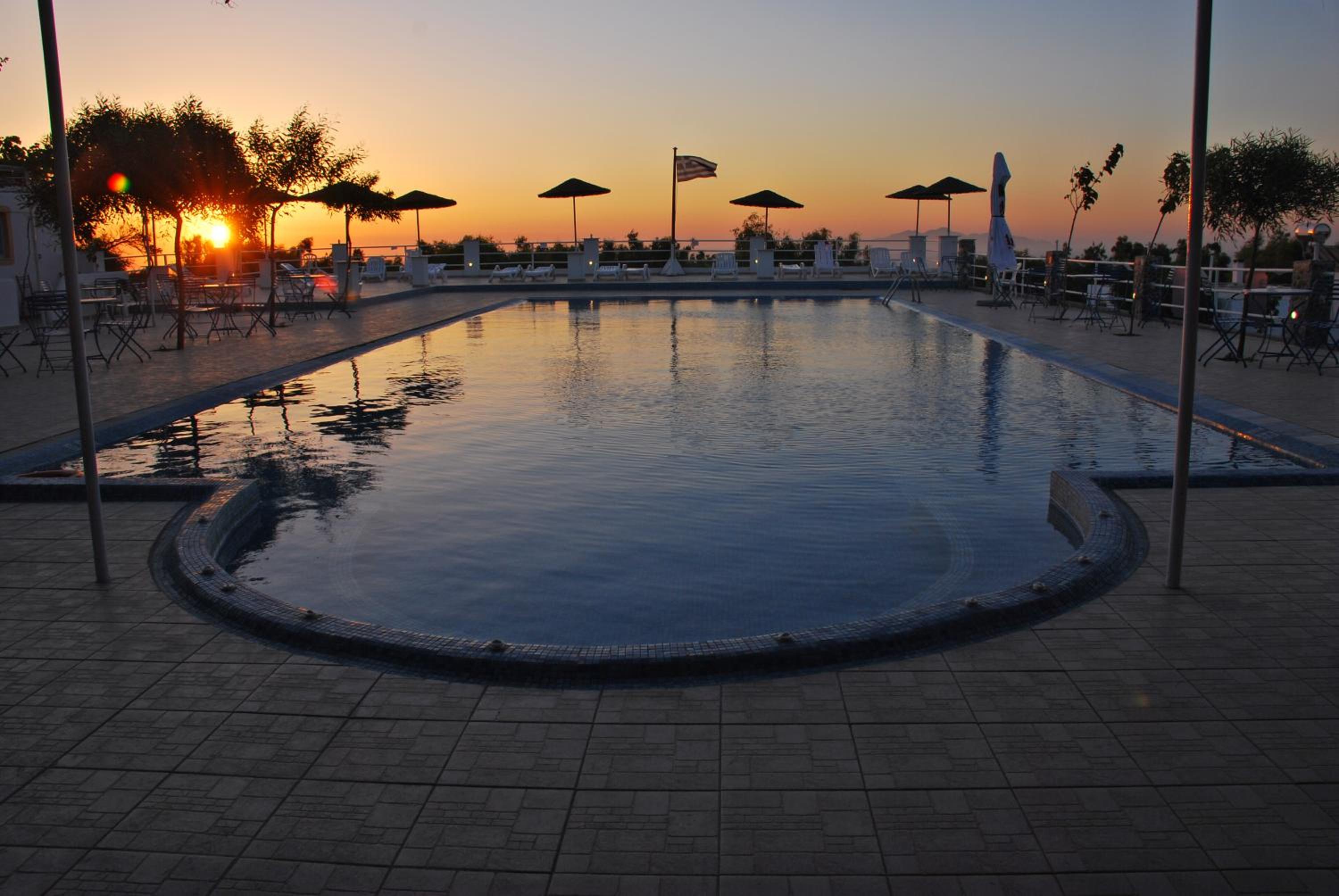 Santorini Camping & Hostel