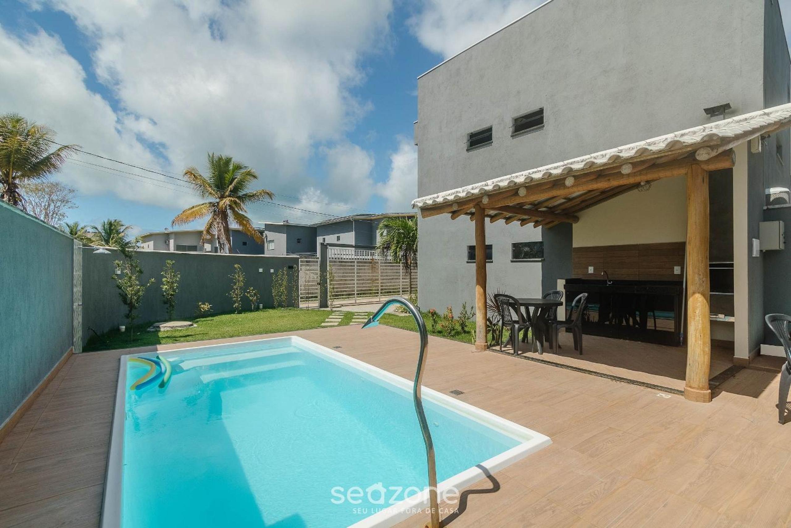 Condominium with Pool 950m from the Beach - PDM