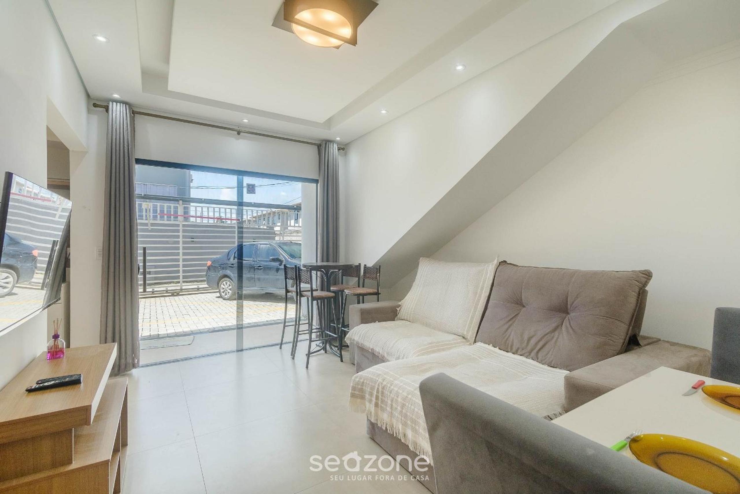 Condominium with Pool 950m from the Beach - PDM