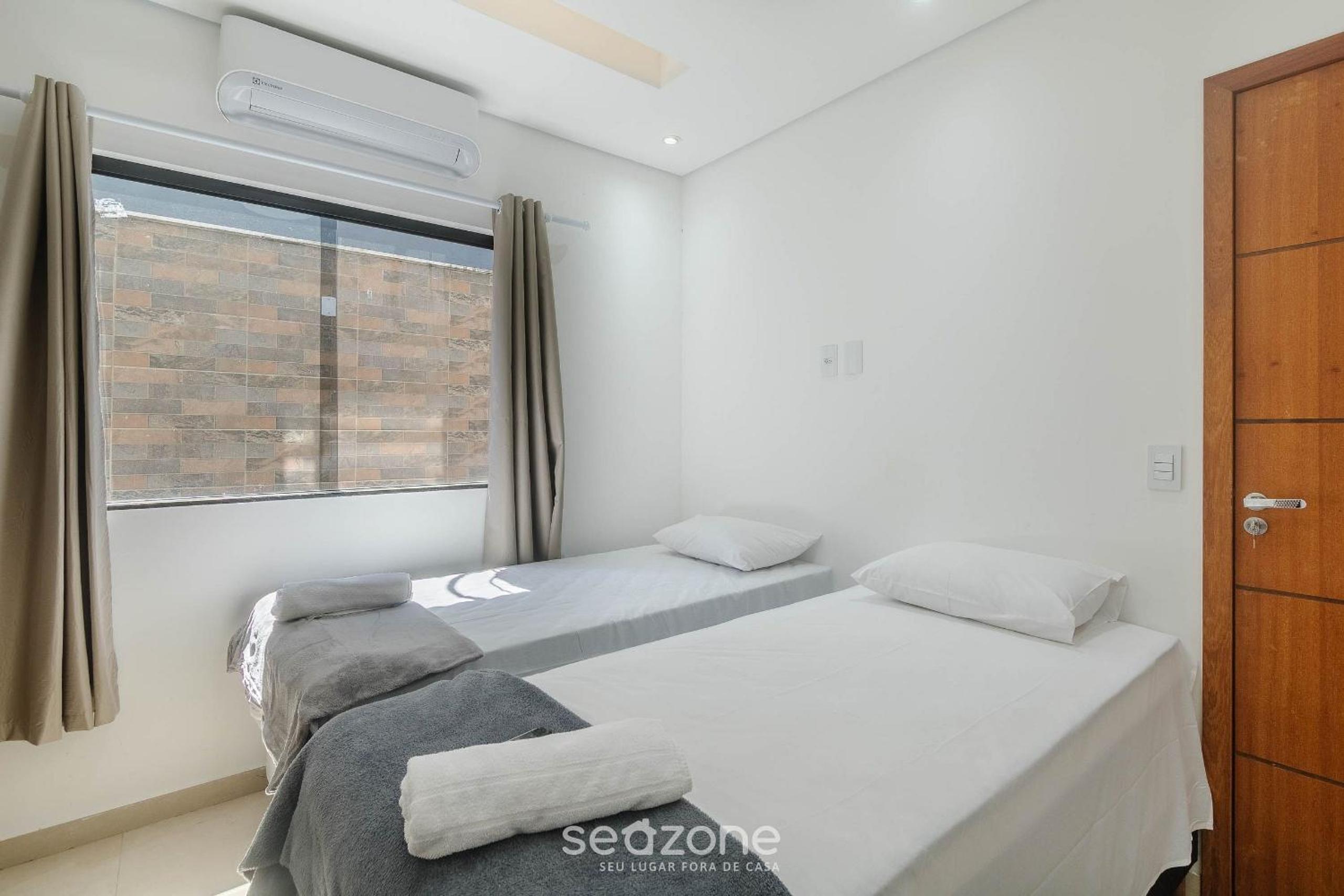 Condominium with Pool 950m from the Beach - PDM