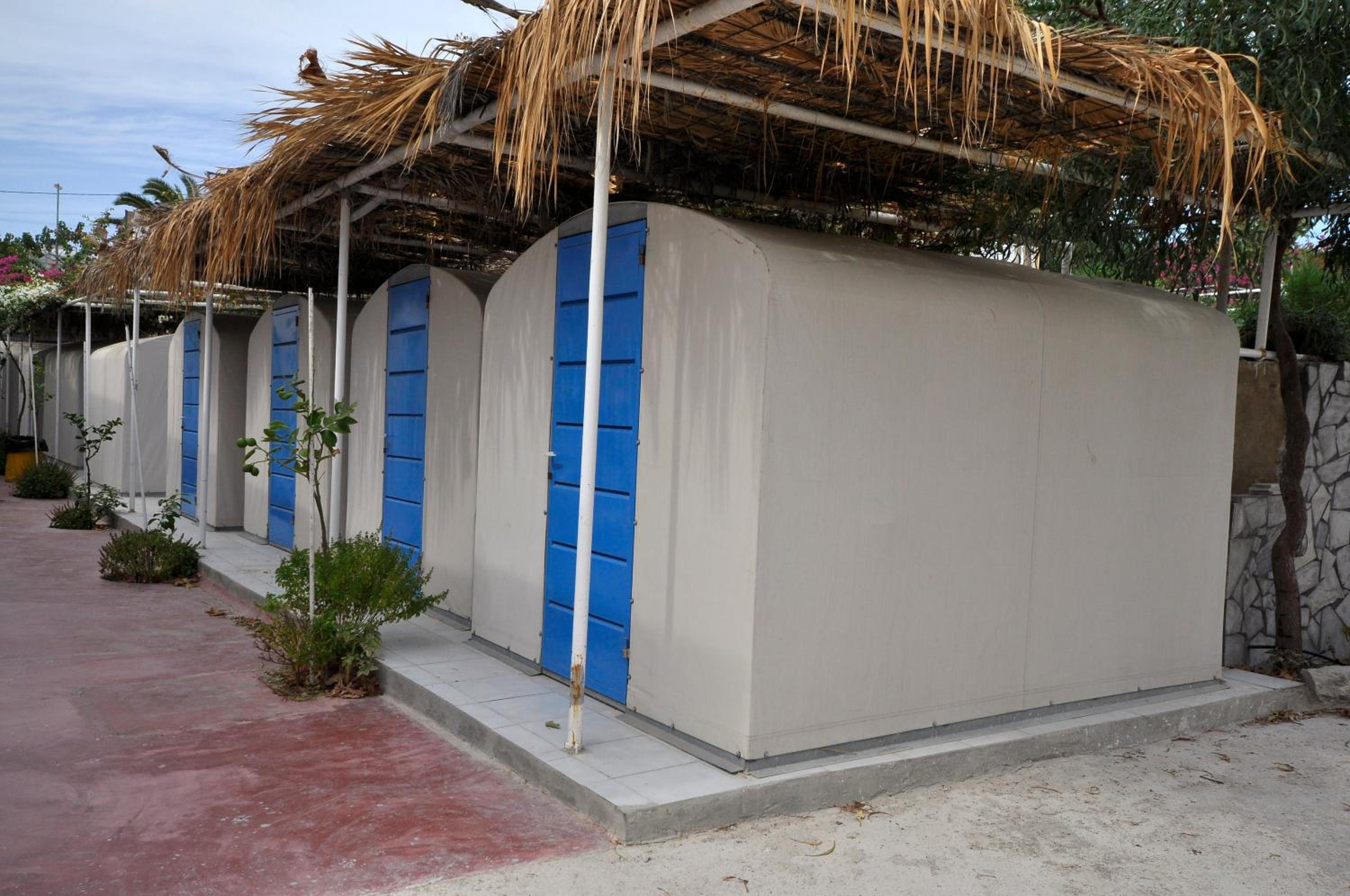 Santorini Camping & Hostel