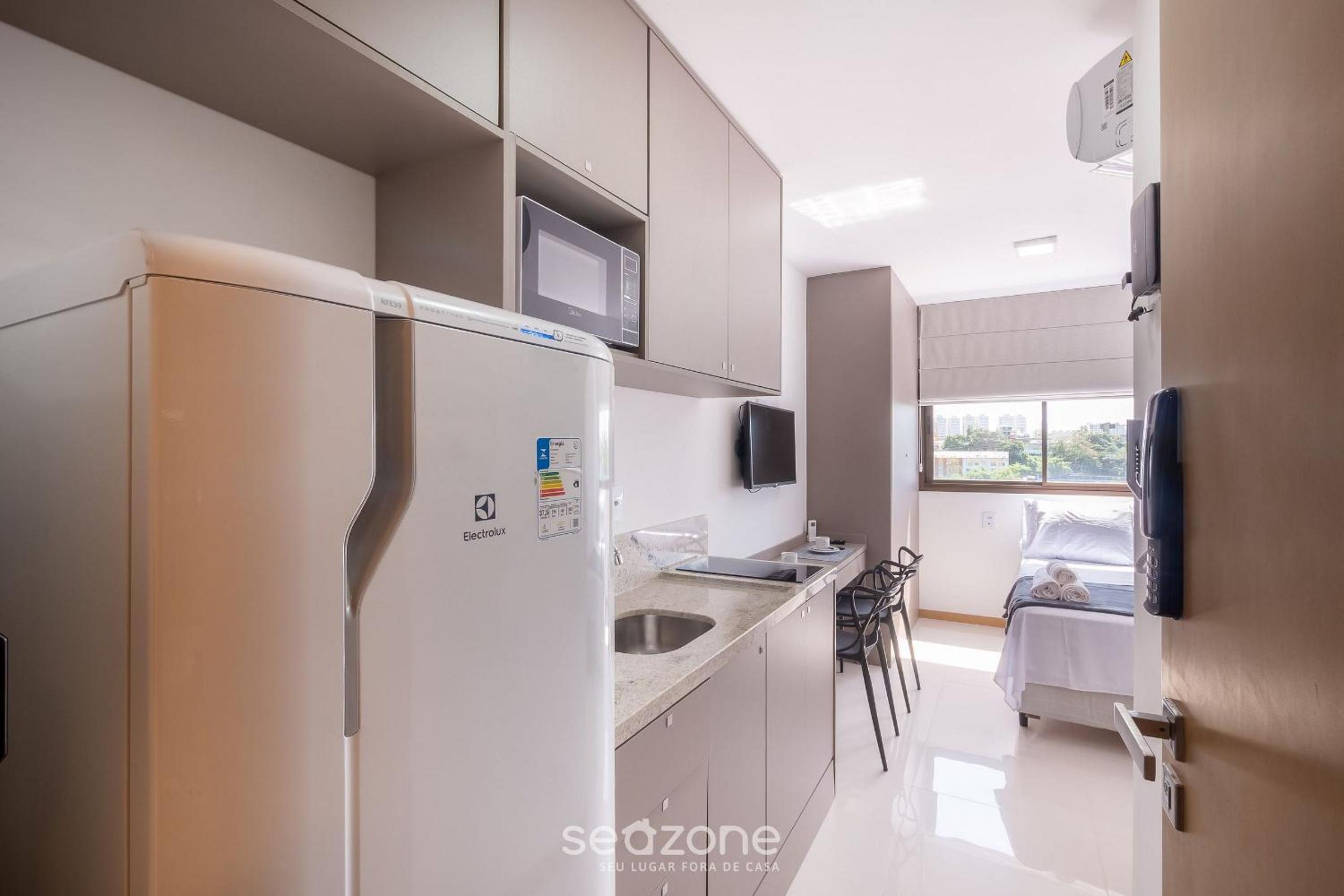 Modern Studio in condominium with pool HFO0208