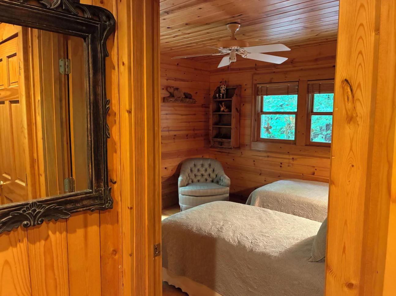 Ruby Cabin at Splendor Mountain