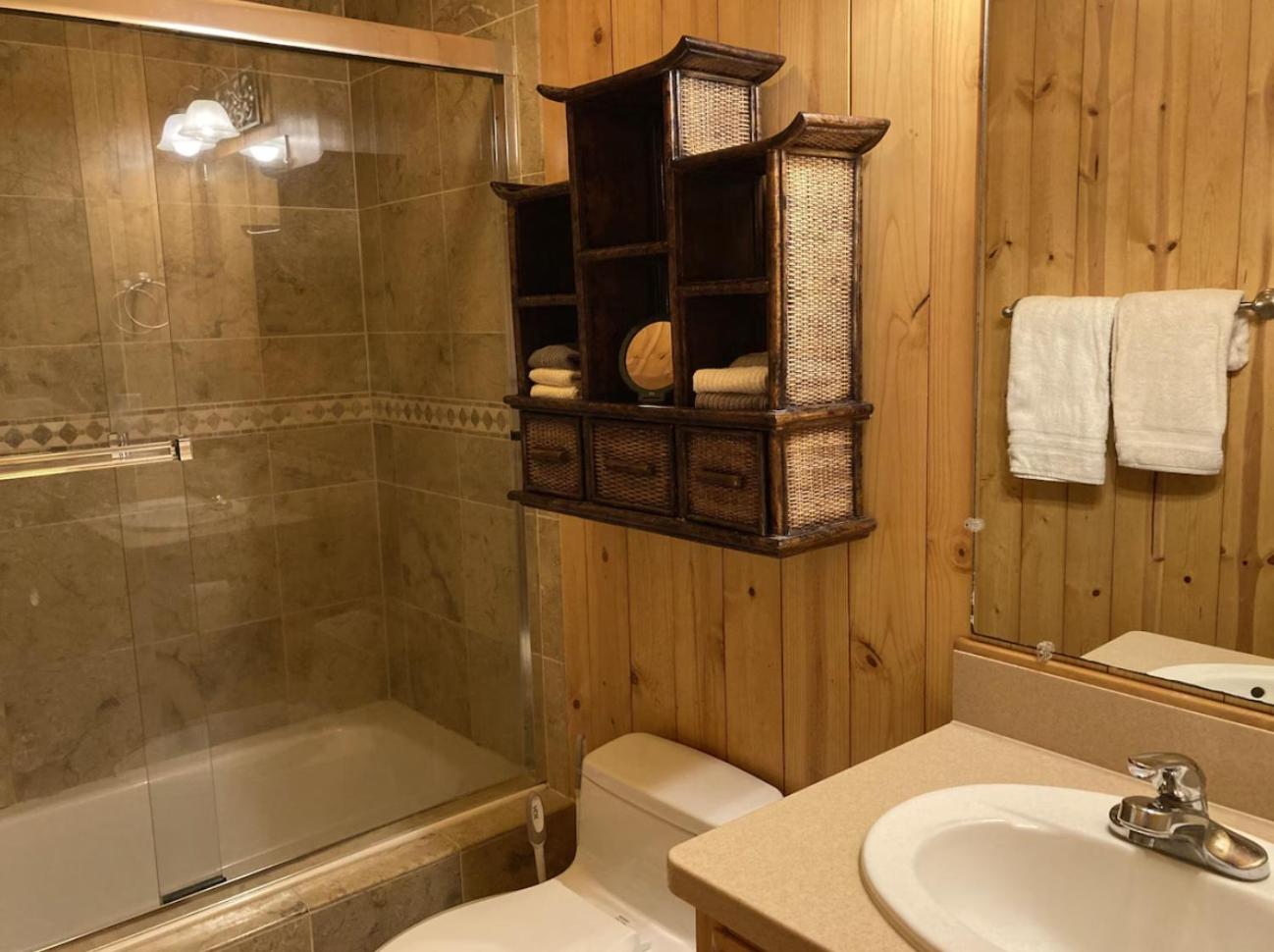 Ruby Cabin at Splendor Mountain