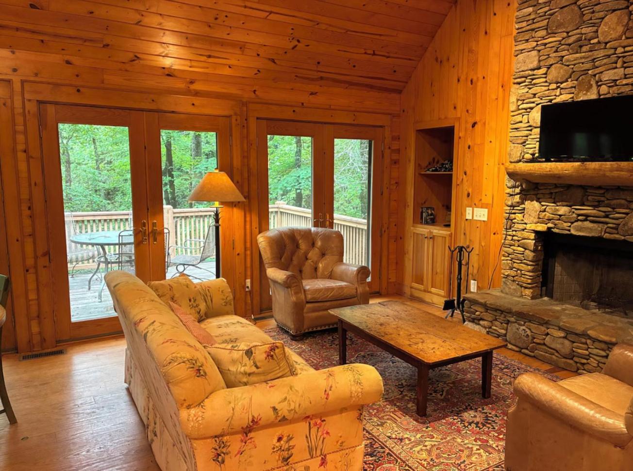 Ruby Cabin at Splendor Mountain