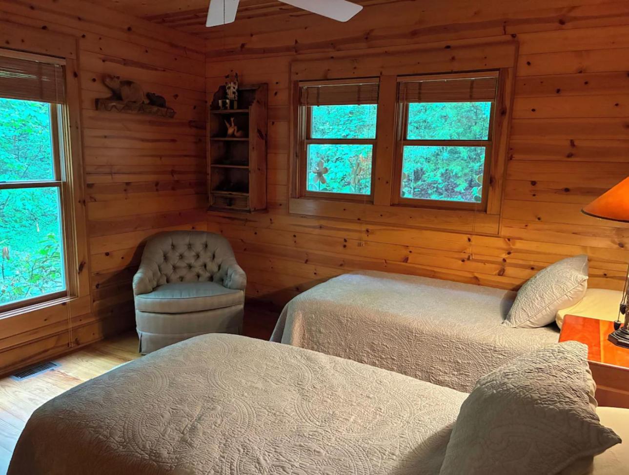 Ruby Cabin at Splendor Mountain