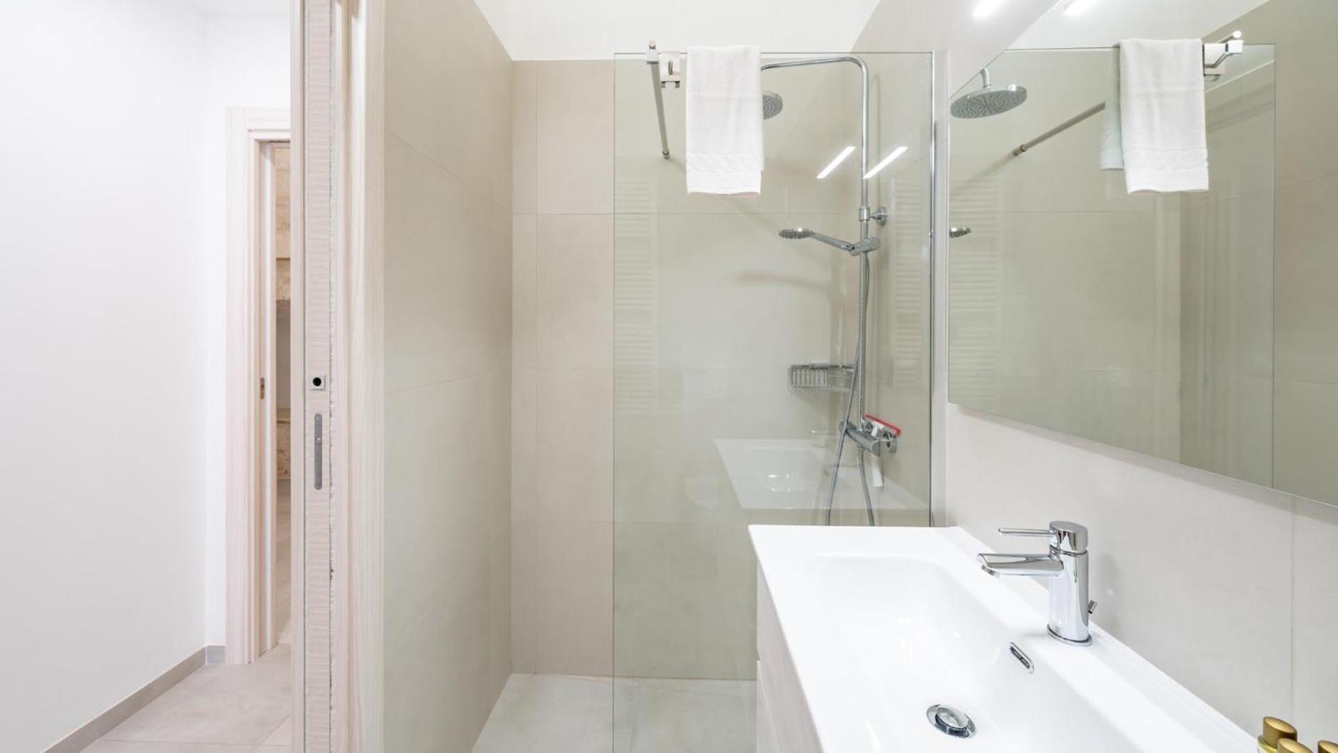 Sciura House by Rentbeat