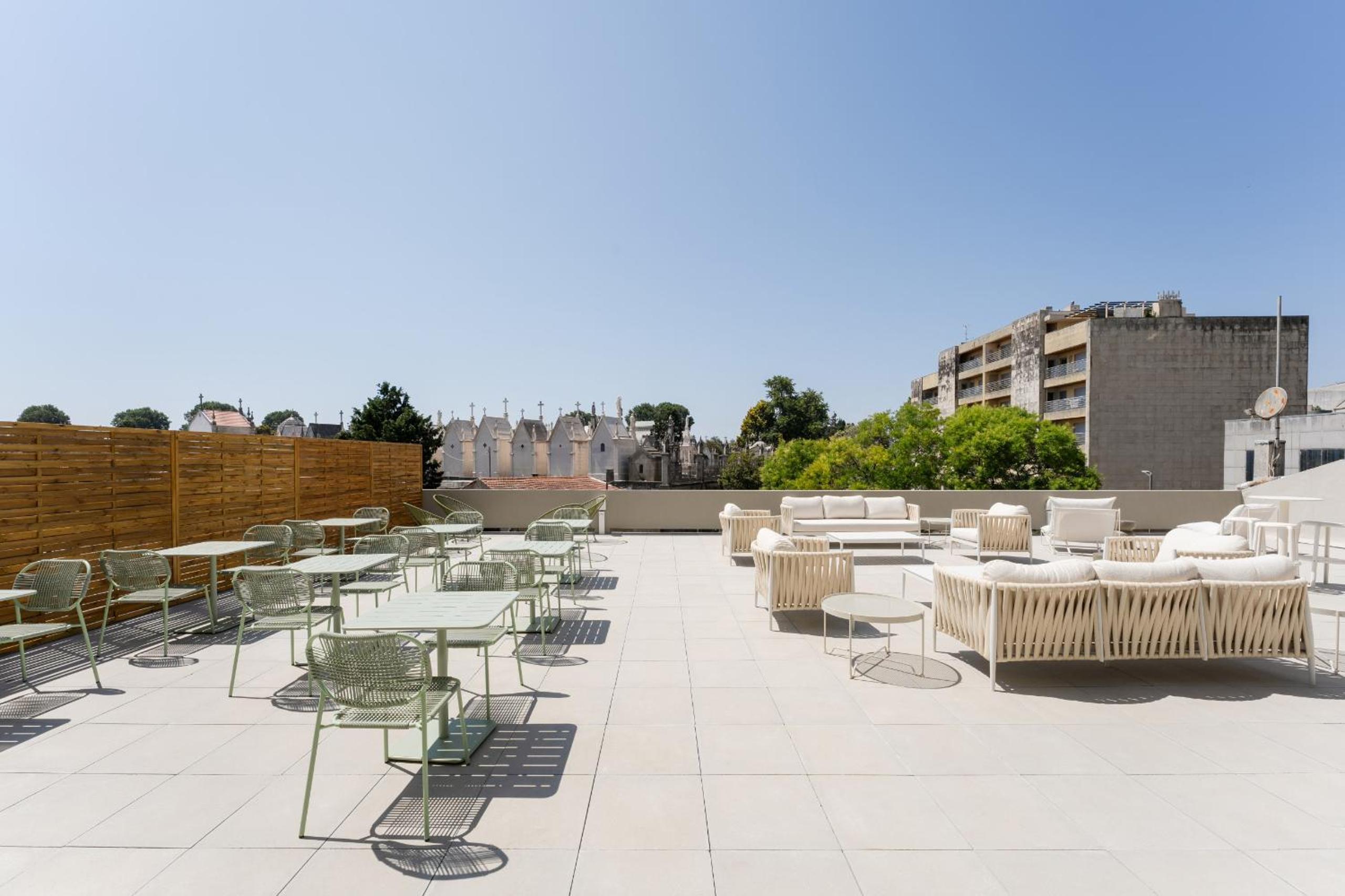 Bom Sucesso Executive Flats by Feel Porto