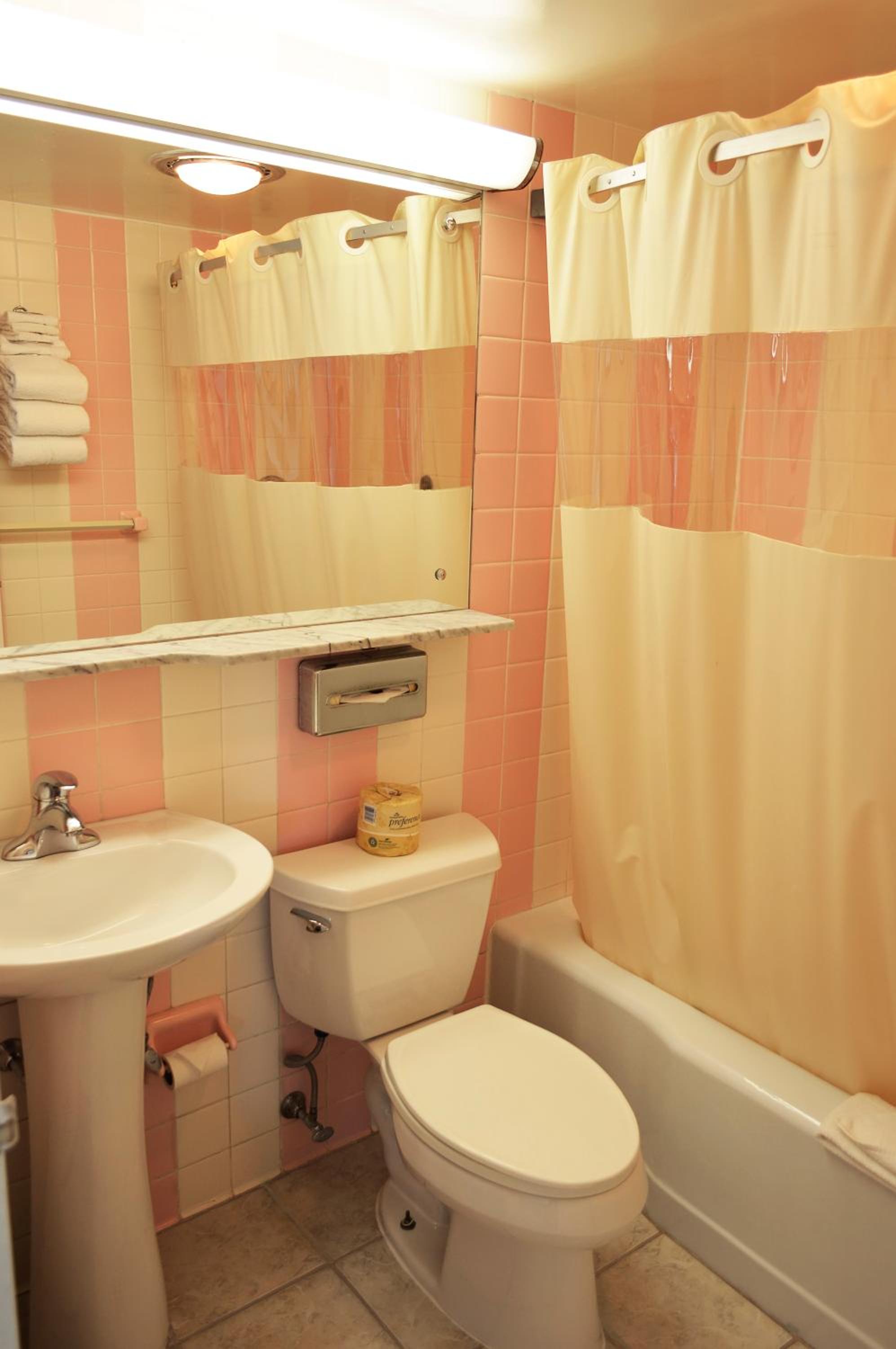 Huntingdon Motor Inn - Property Image 2