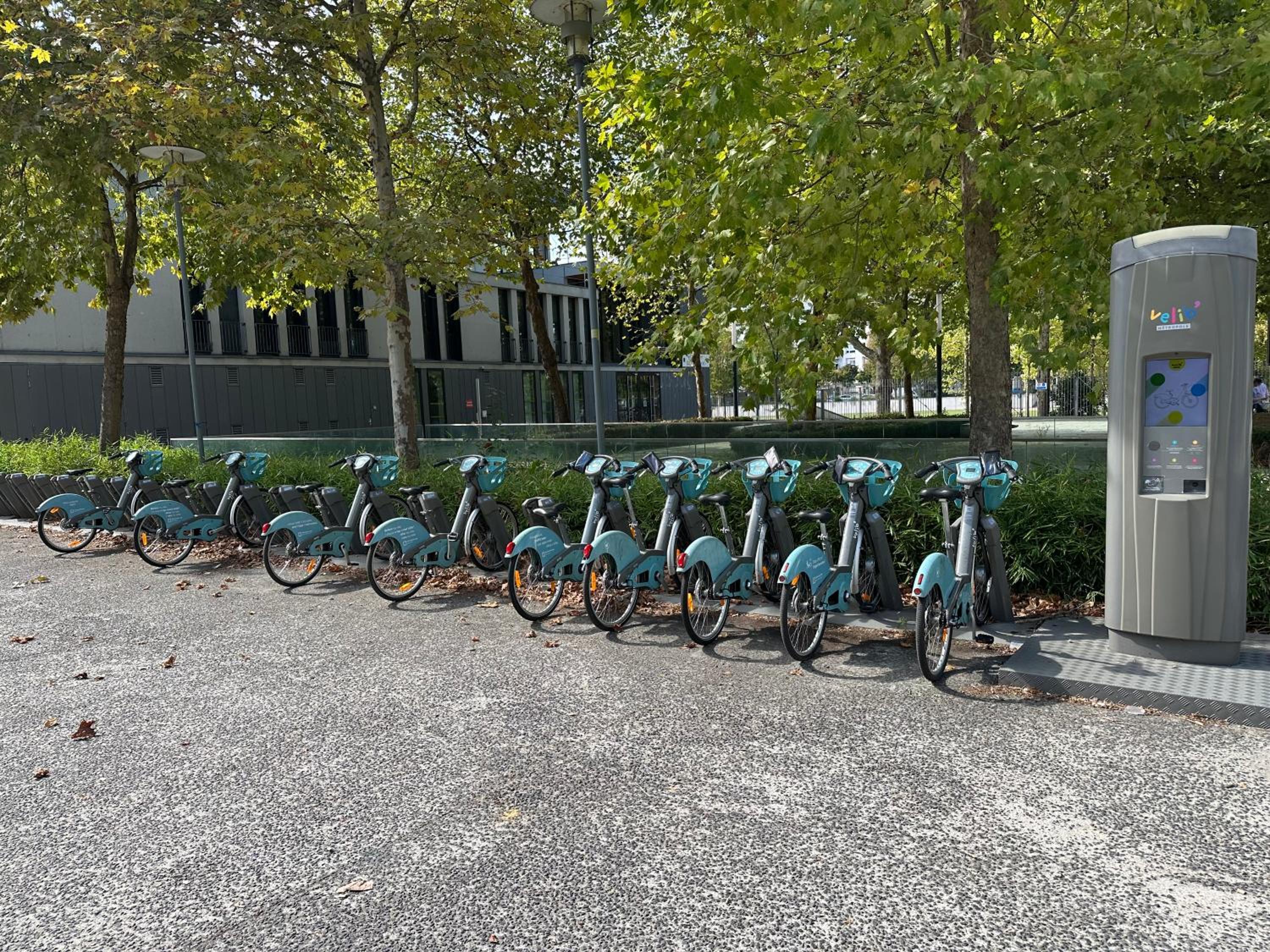 Confort et Style garantis, Près Paris, Seine & RER A, Parking Privé Gratuit