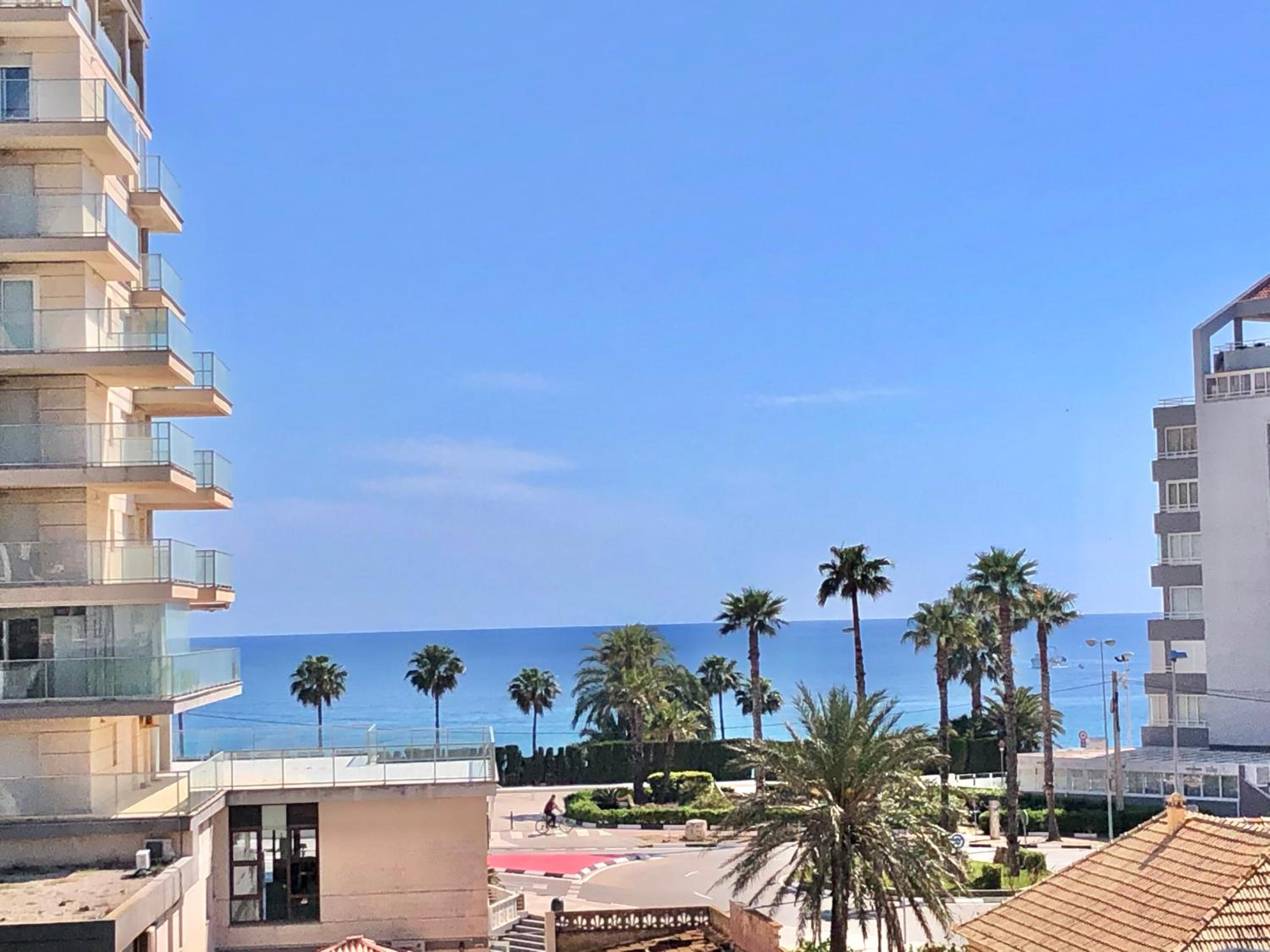 Larimar Apartament balcón y vistas al mar y al Peñón, piscina y parking
