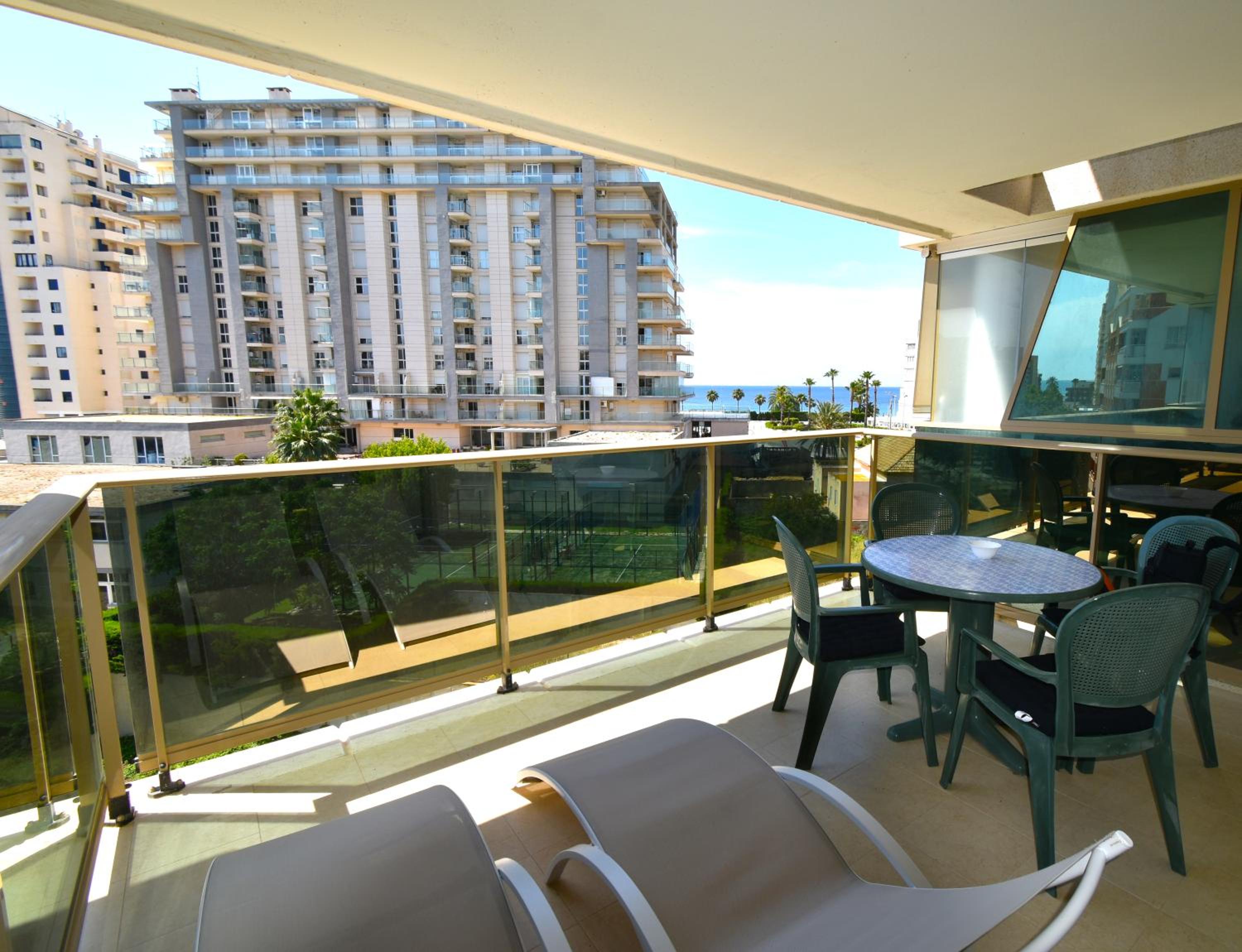 Larimar Apartament balcón y vistas al mar y al Peñón, piscina y parking
