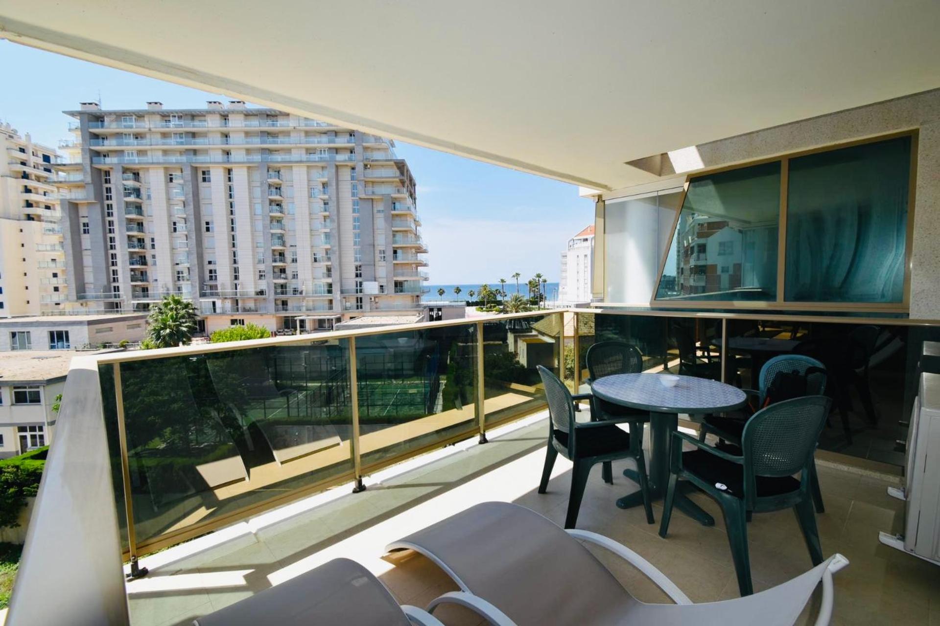 Larimar Apartament balcón y vistas al mar y al Peñón, piscina y parking