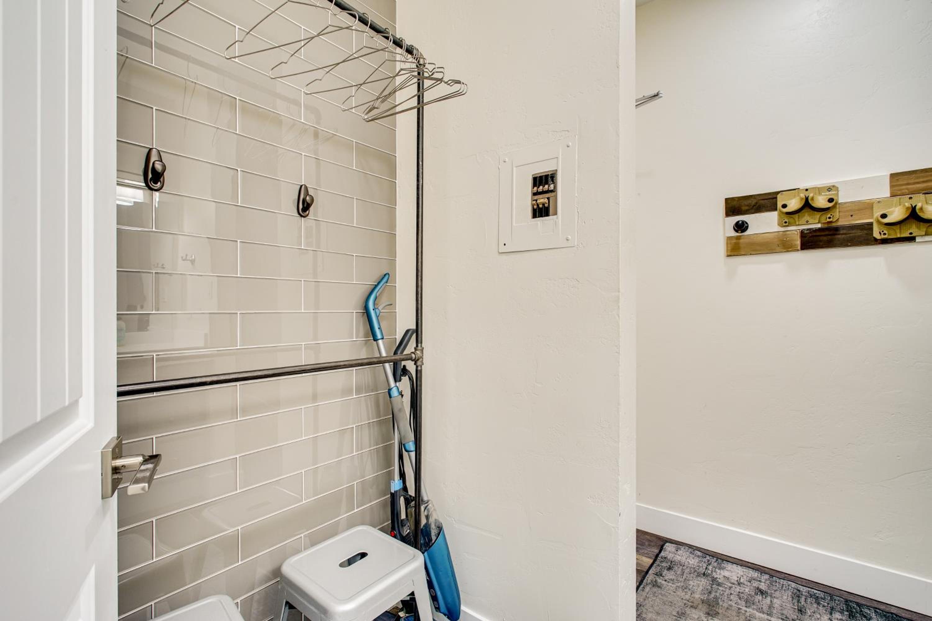 2 Mi to the Slopes! Park City Condo with Hot Tub