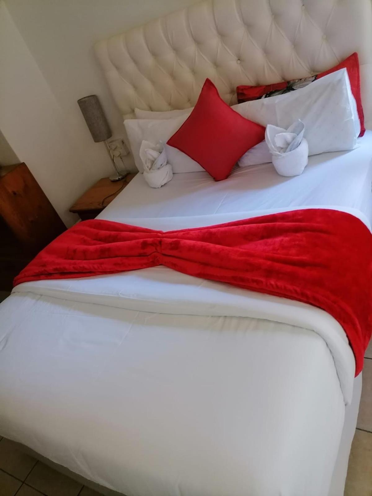 Neo & Ruks Guest House goodwood 4