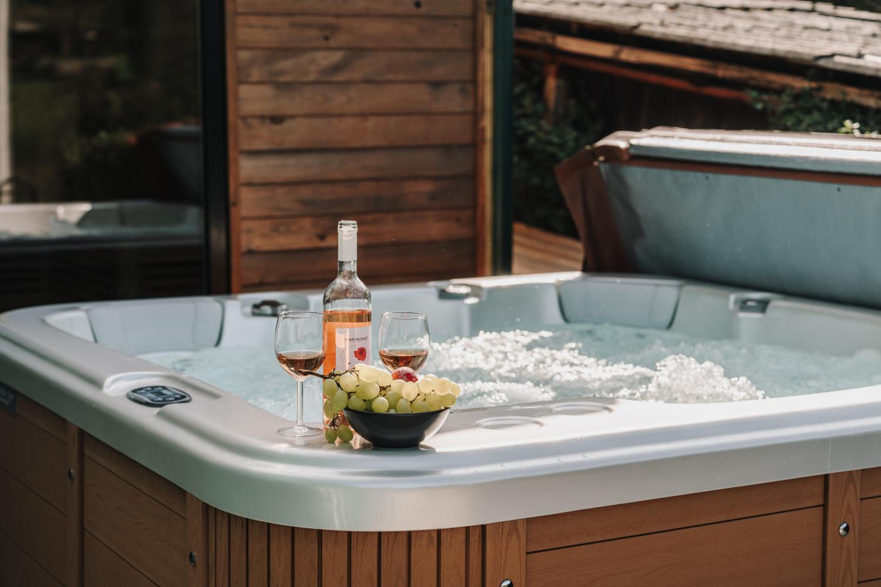 Kuća za odmor Kiara - bazen, jacuzzi i sauna