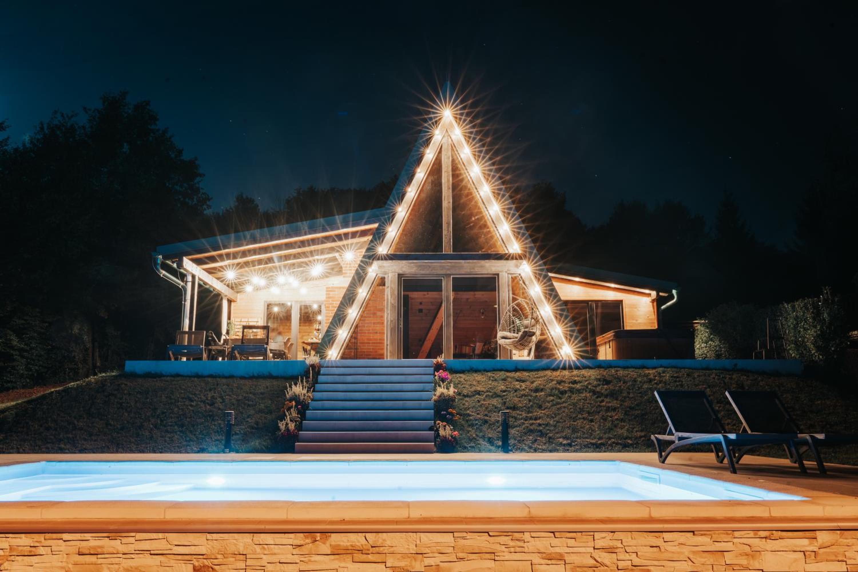 Kuća za odmor Kiara - bazen, jacuzzi i sauna