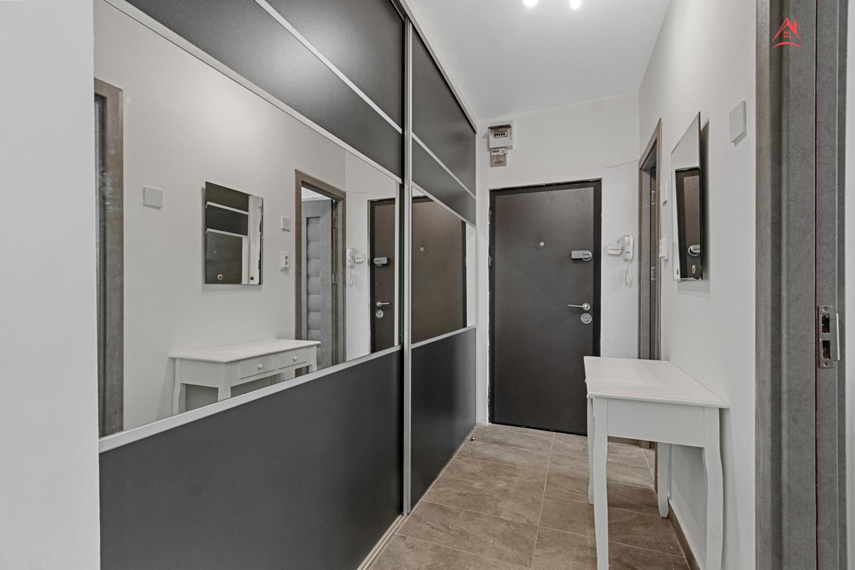 Mihaela's New Times Flat Tineretului