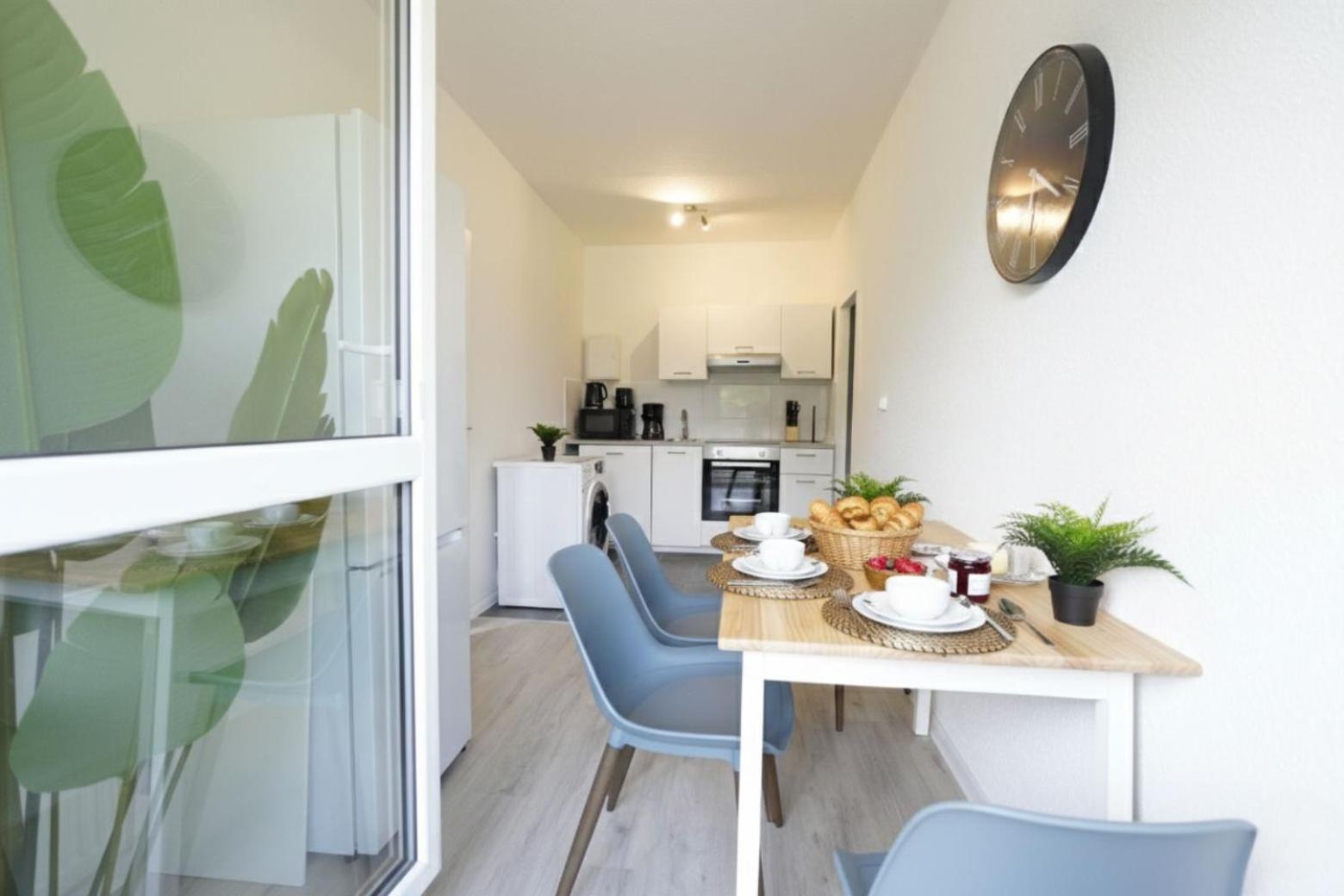 Modernes 2-Raum Apartment für 4 Personen mit Boxspringbetten, vollausgestatteter Küche und Balkon