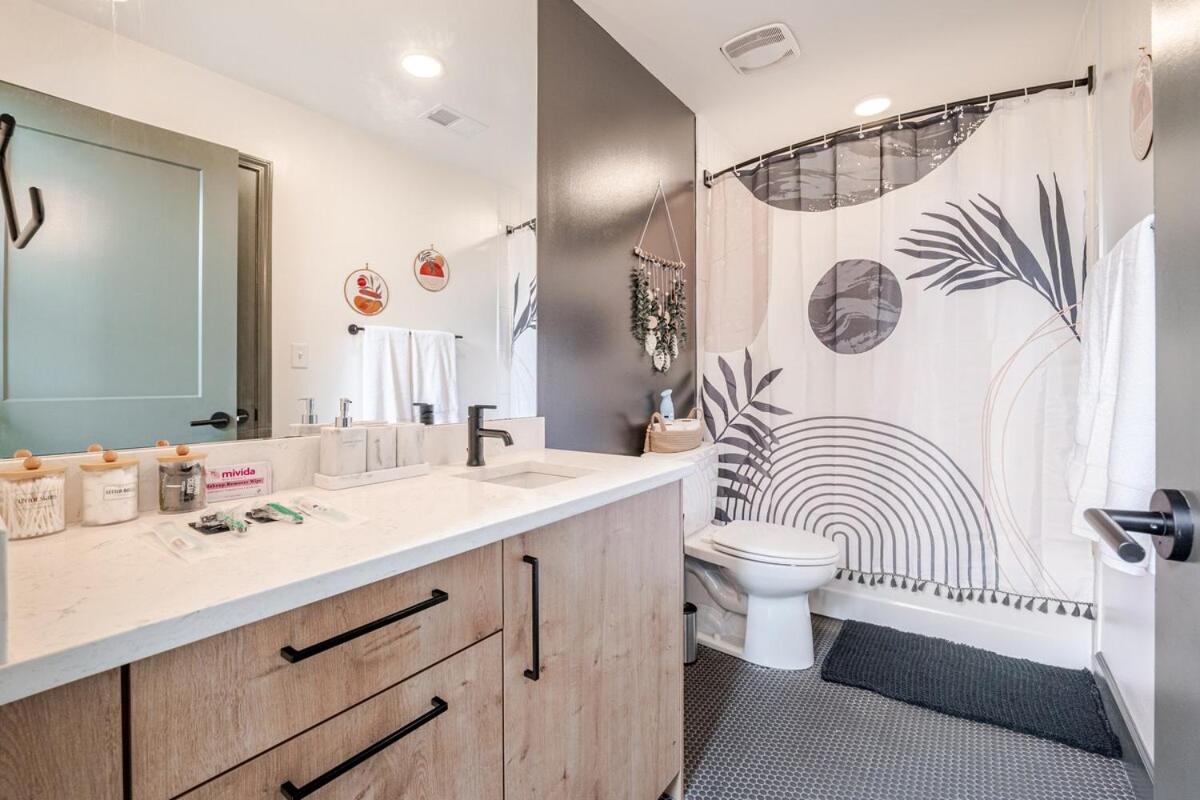 Downtown Birmingham 1BR Escape Rooftop Access