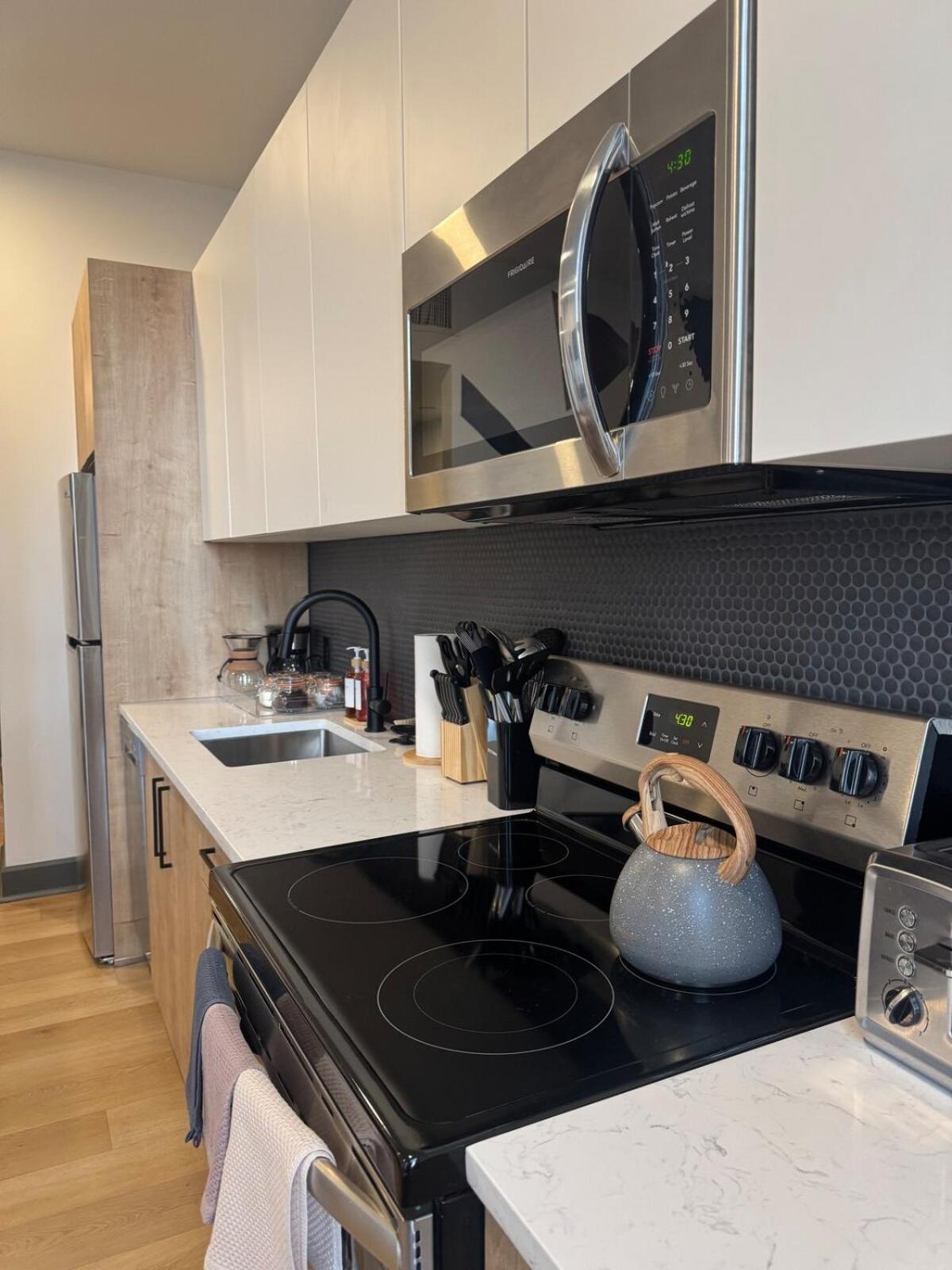 Downtown Birmingham 1BR Escape Rooftop Access
