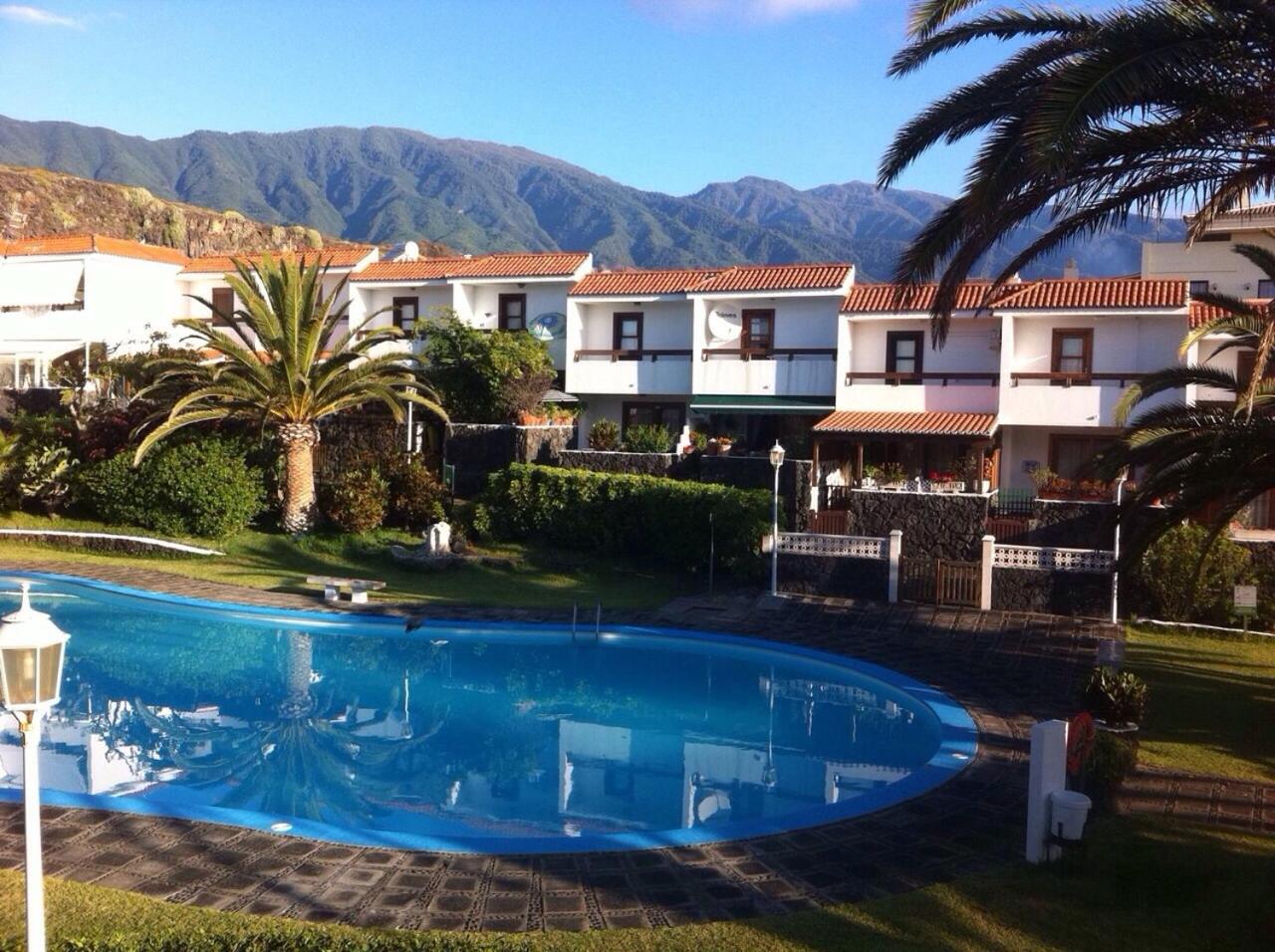 VV Duplex Isla Bonita "by henrypole home"