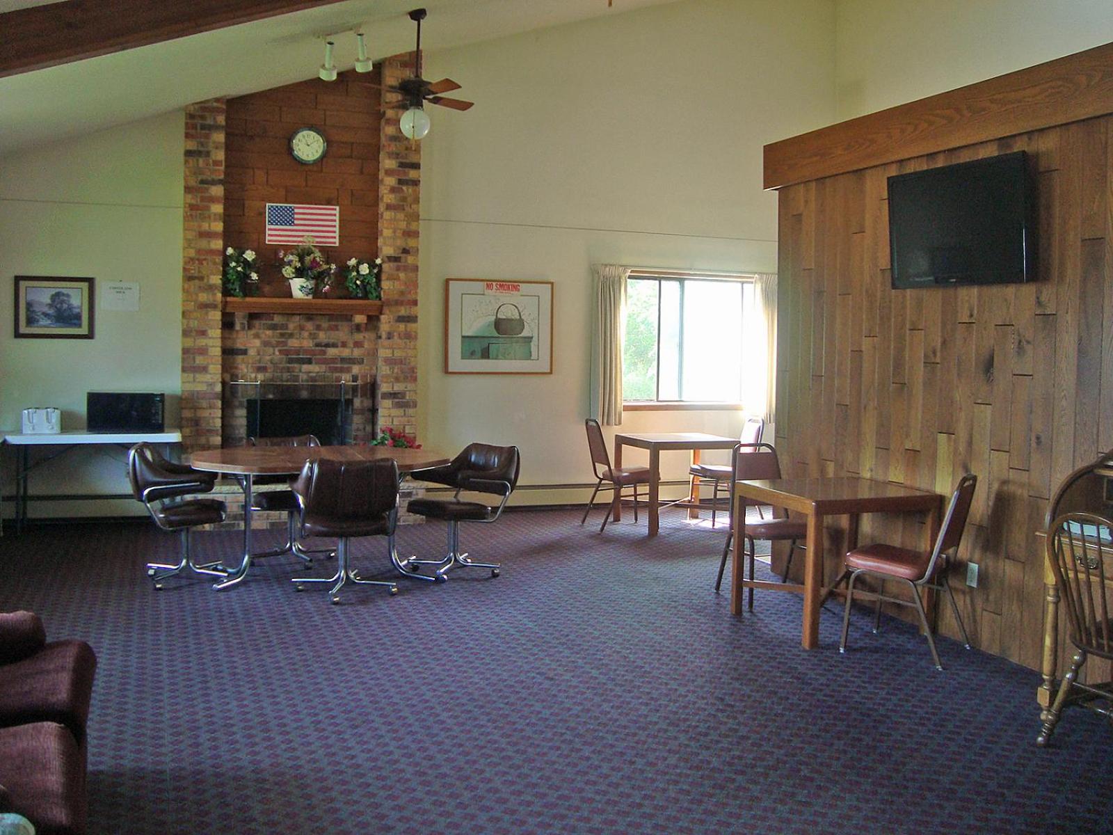 AmeriVu Inn & Suites-Avon