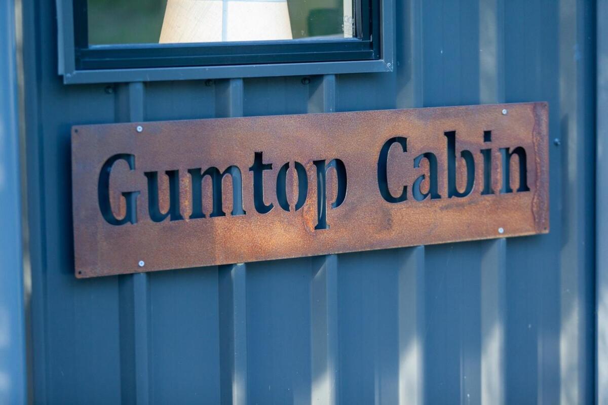 Gumtop - Luxury Farmhouse Cabin