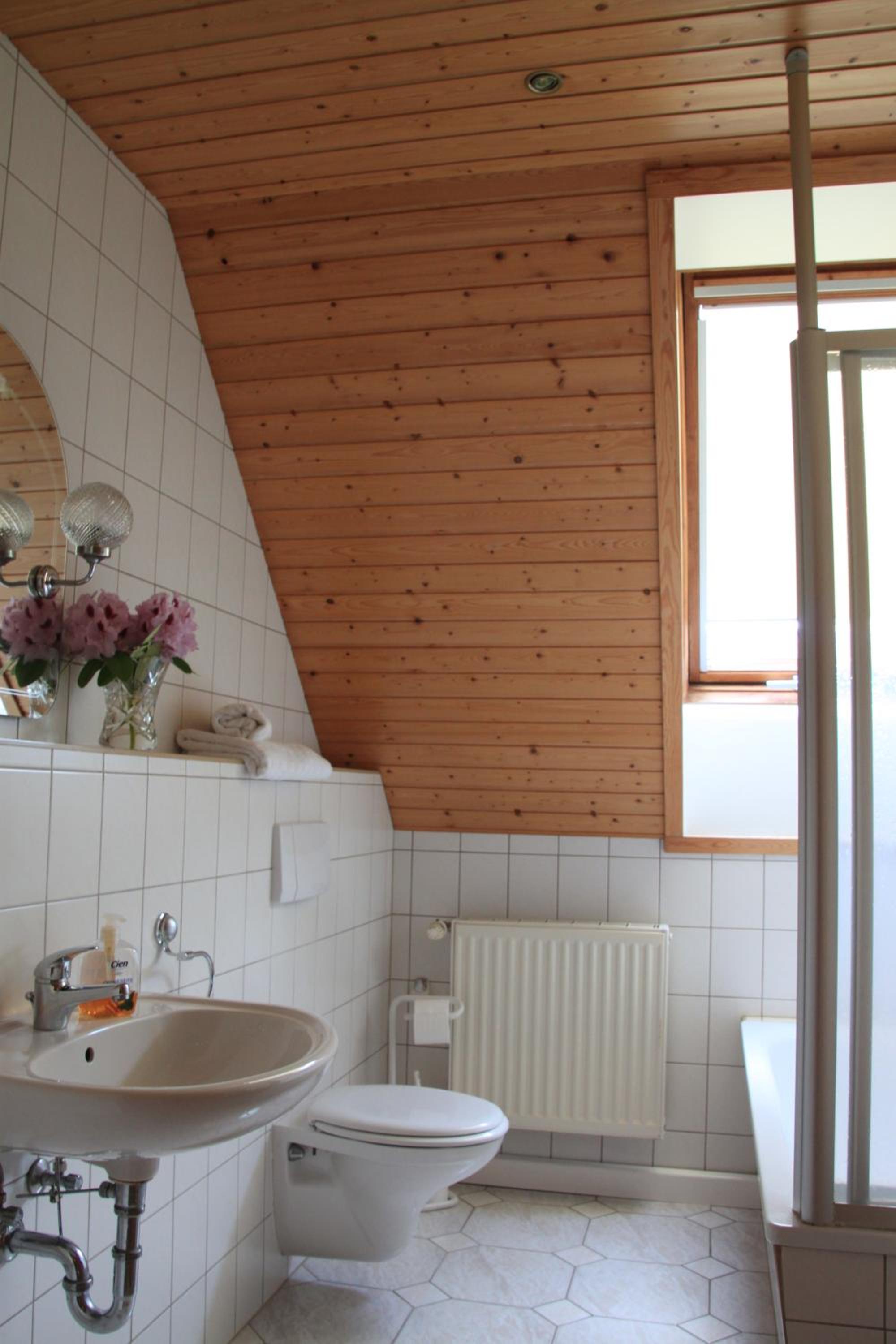 Ferienwohnung Kranichnest en Malschwitz — bathroom