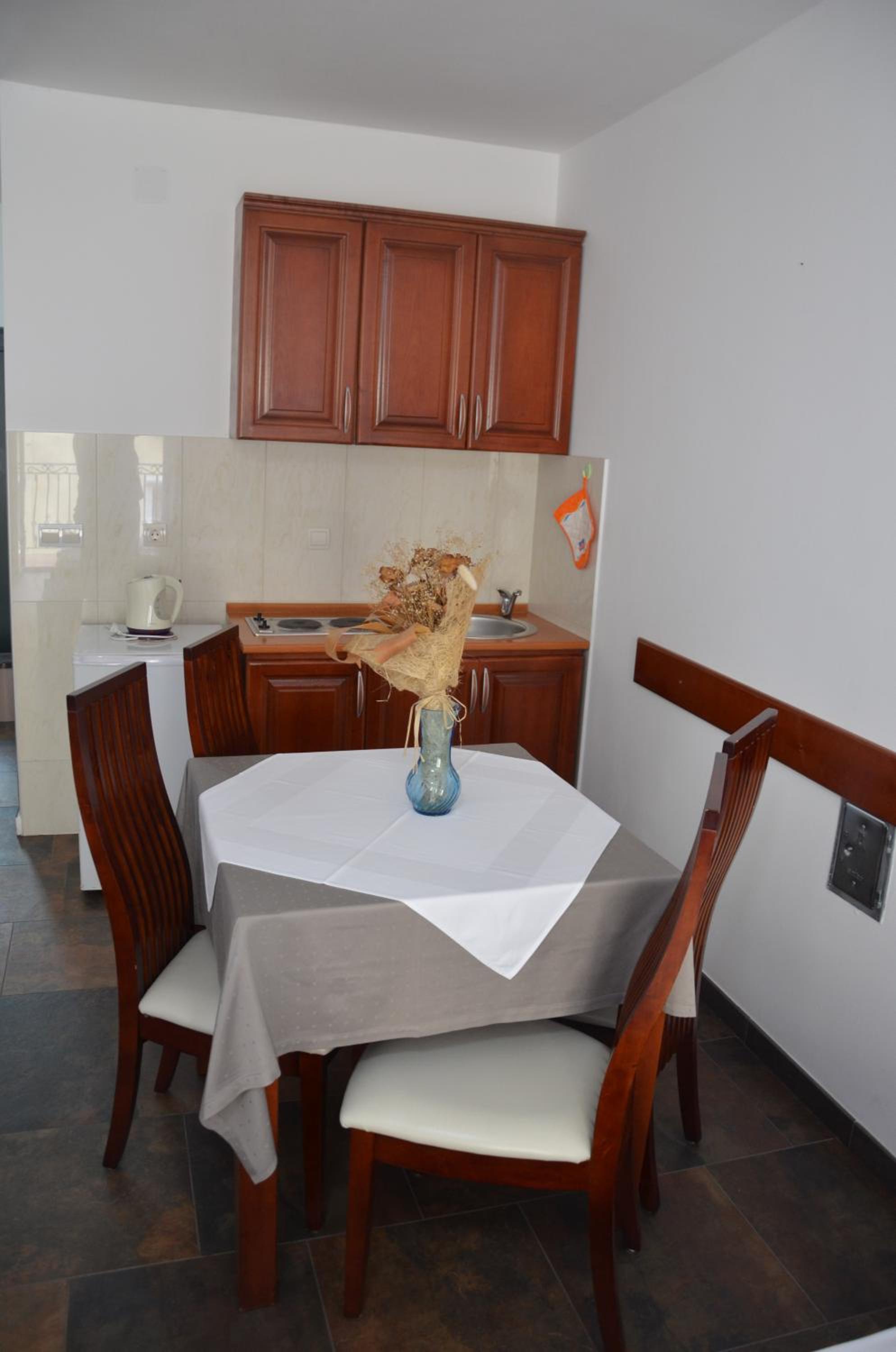 Lero Apartments