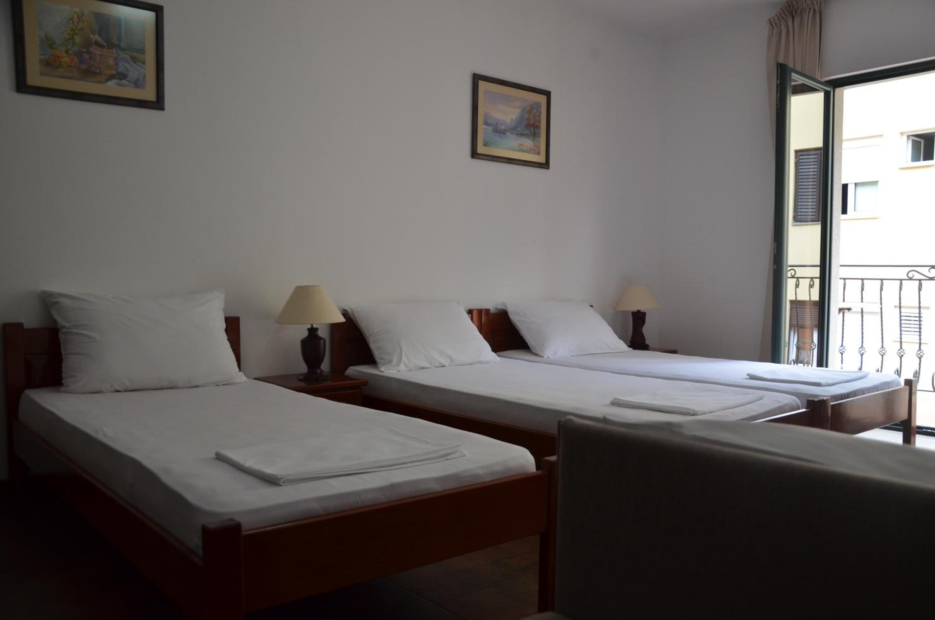 Lero Apartments