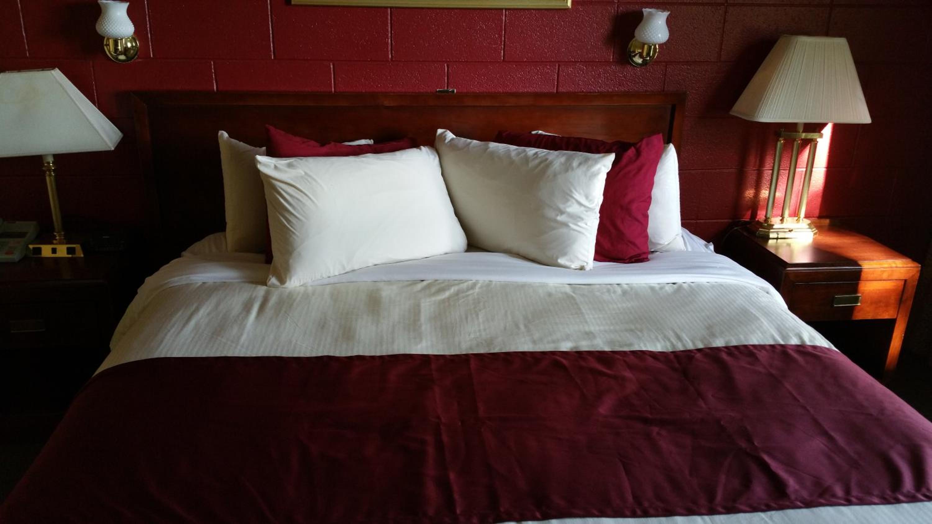 Riverview Motel