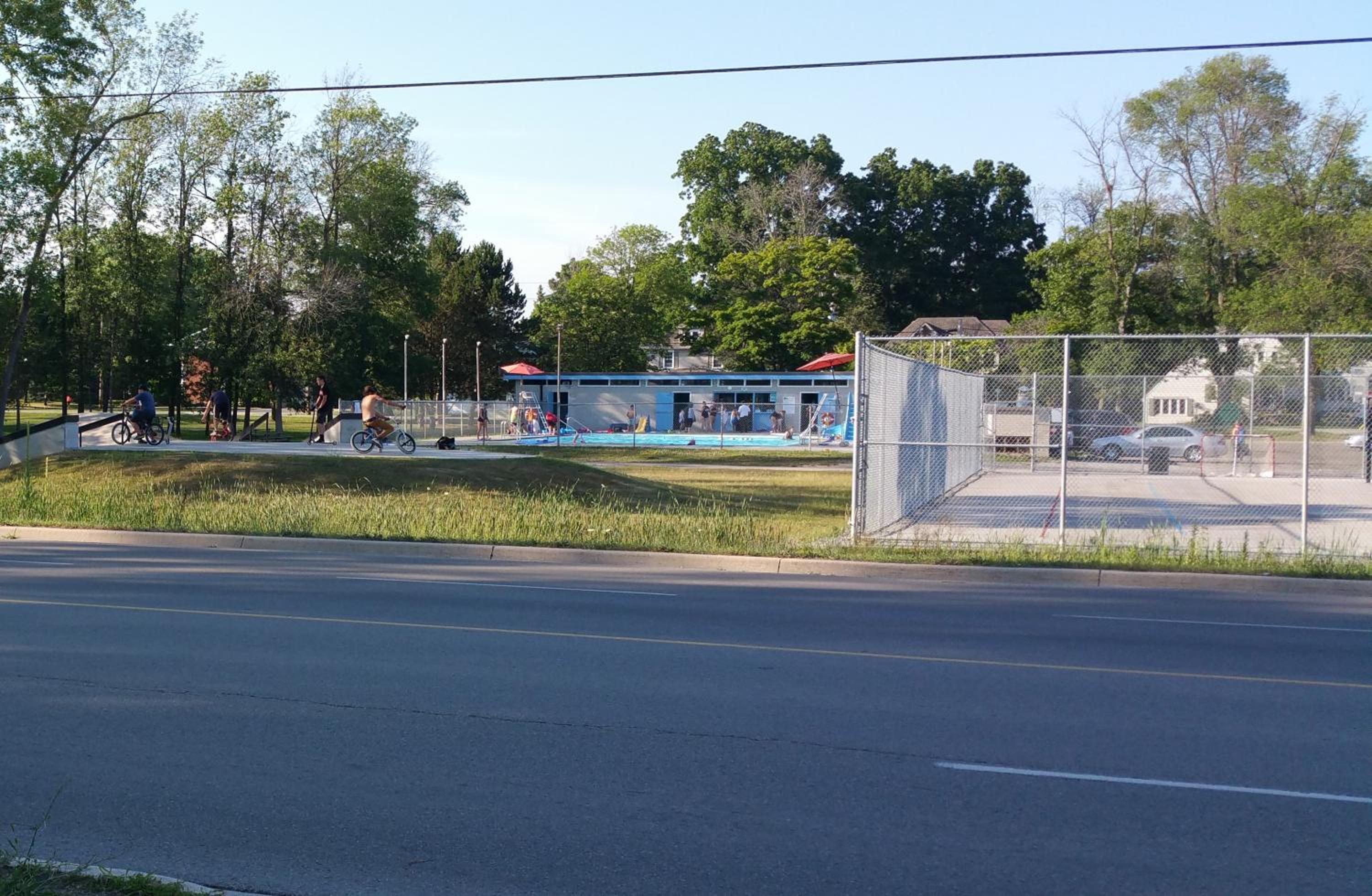 Riverview Motel