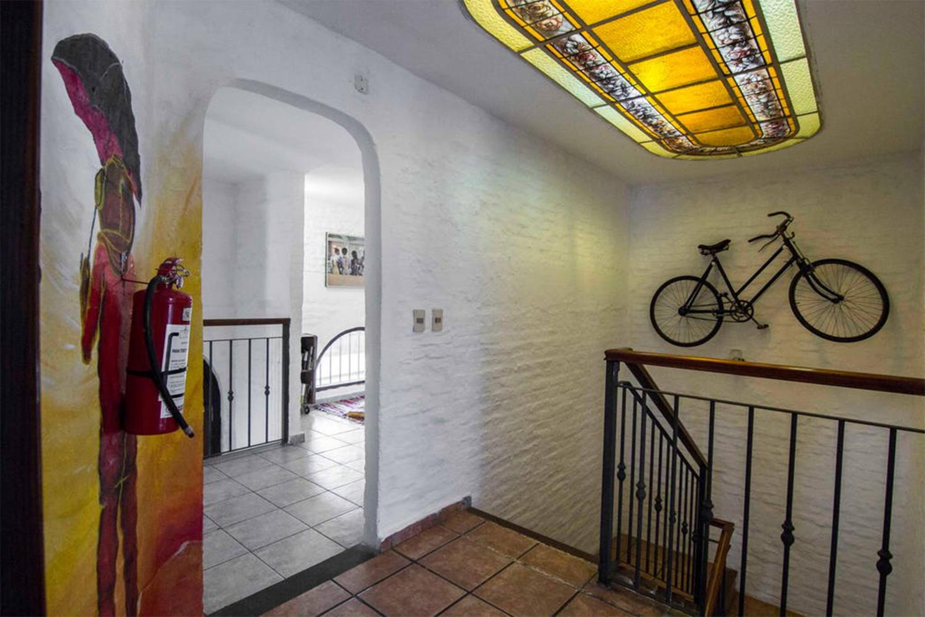 MedioMundo Hostel