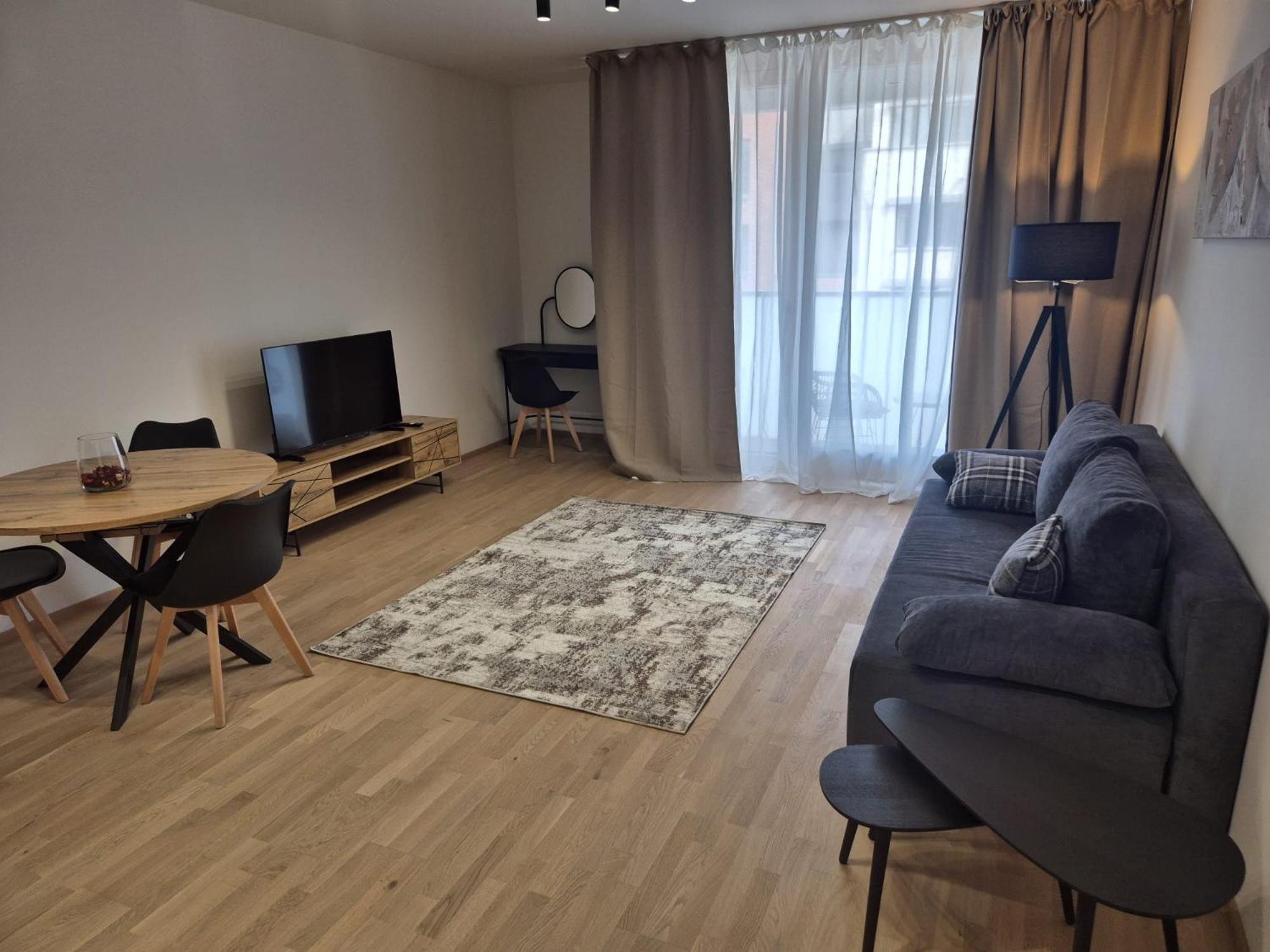 Smichov Luxury Apartments with Free Parking
