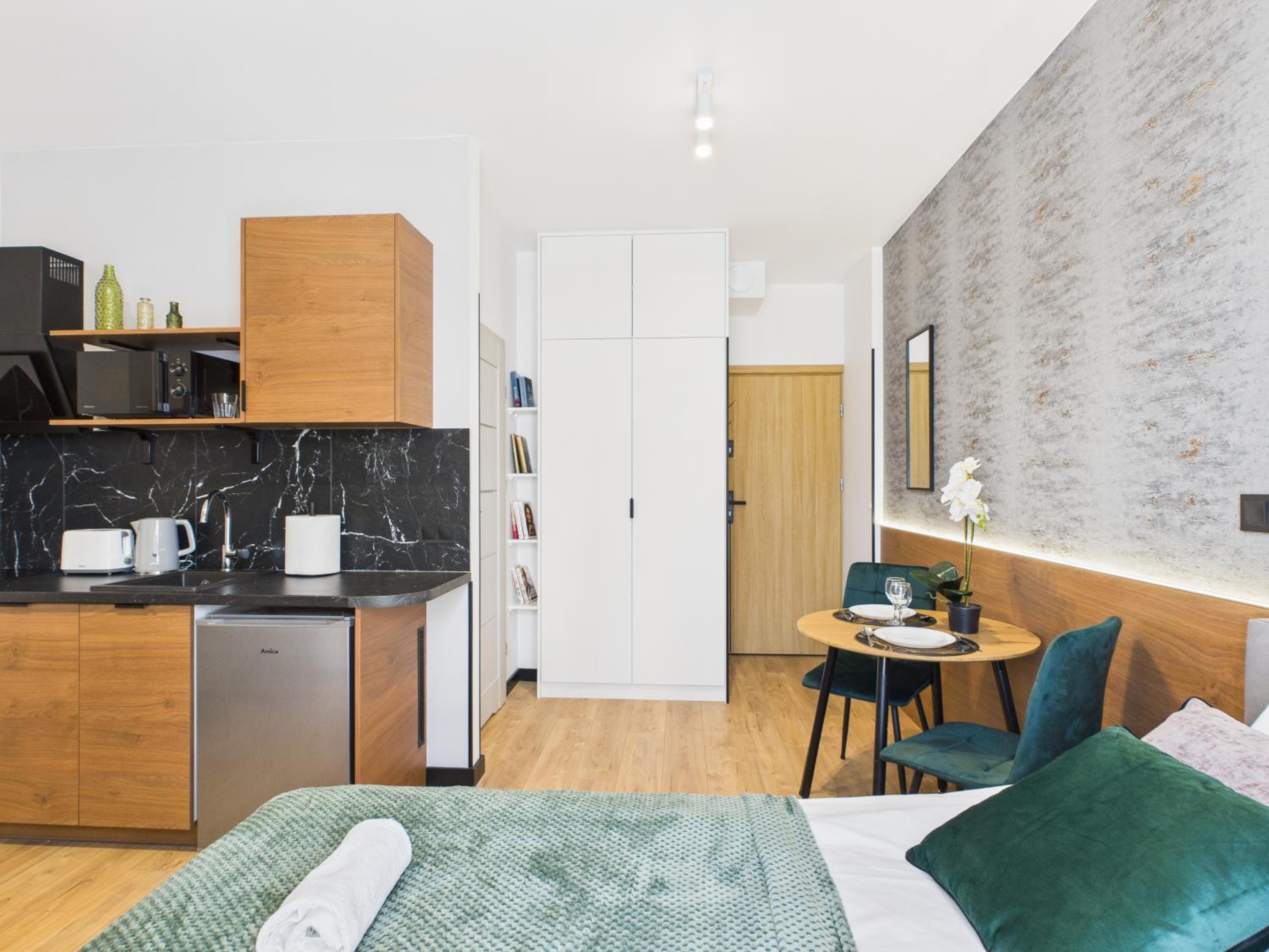 Marywilska 66A Comfort Studio by SuperApart with Parking