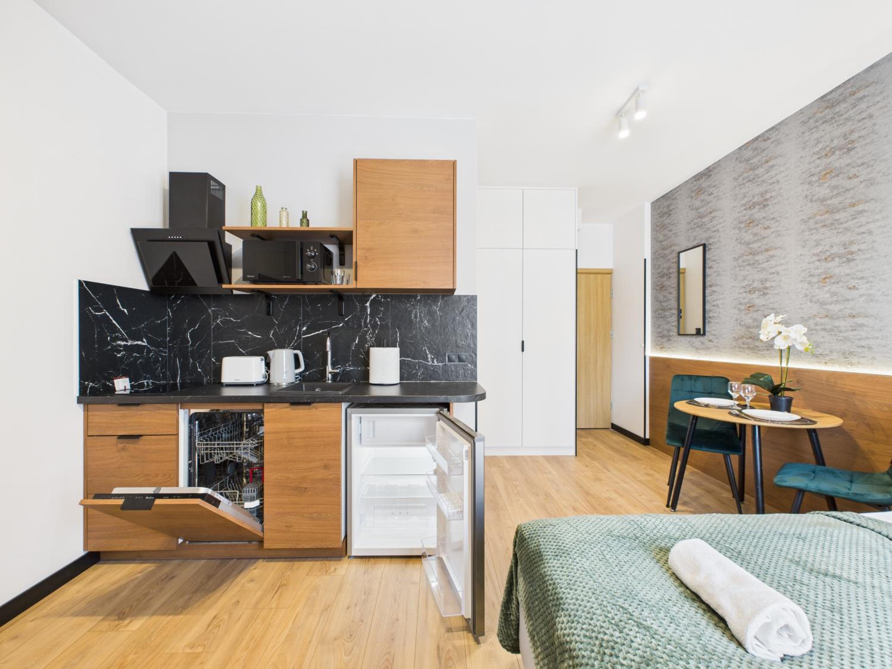 Marywilska 66A Comfort Studio by SuperApart with Parking