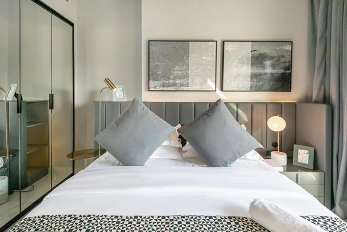 FAM Living - Urban Stays - MAG318, 5 mins to Burj Khalifa