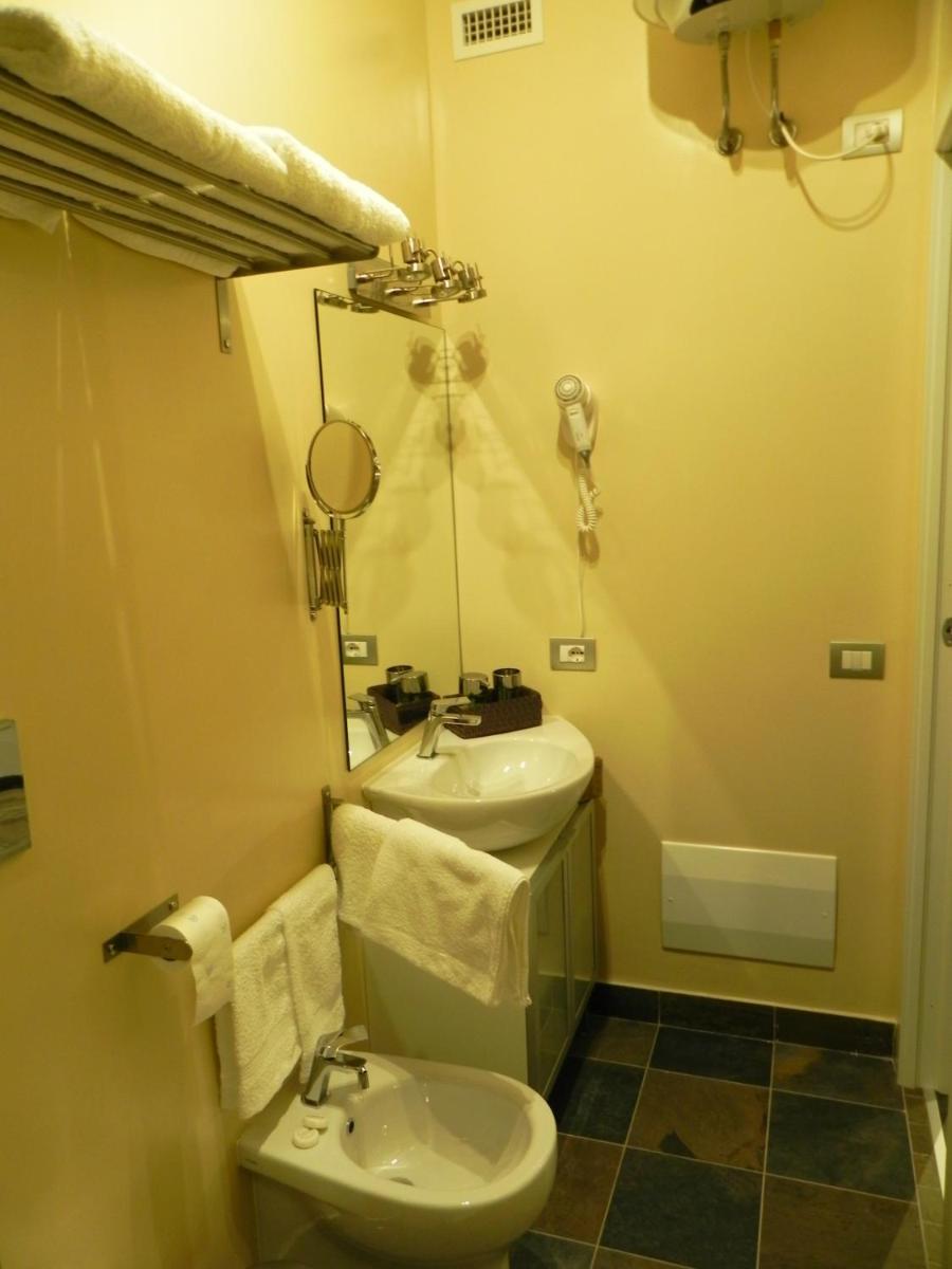 Photo 34