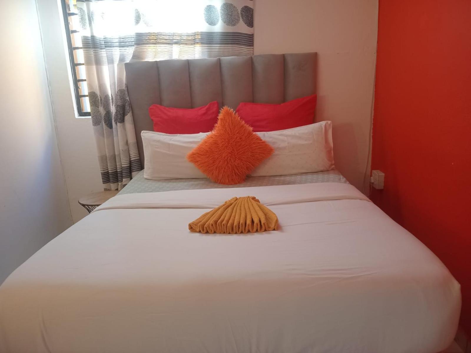 Neo & Ruks excellent Rooms