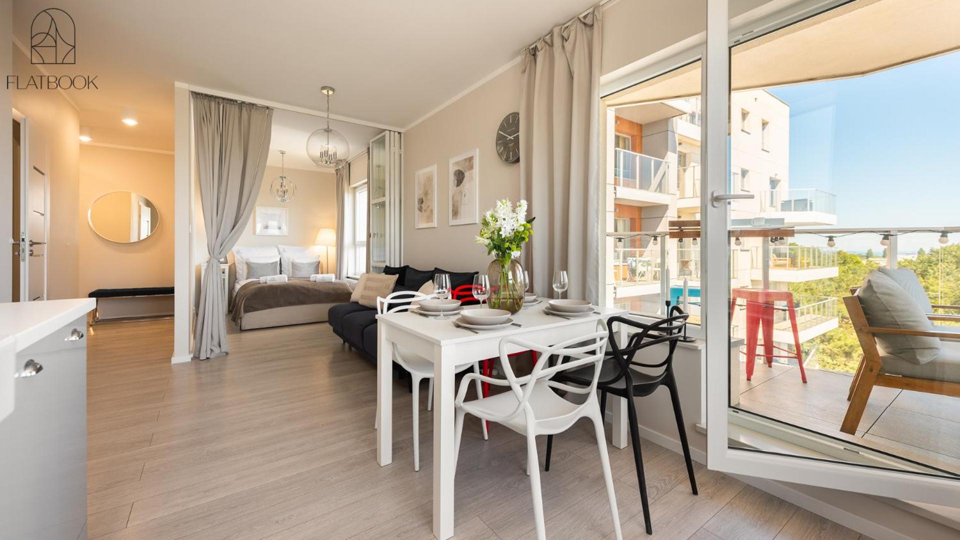 Flatbook Seaside Baltica Tower - Apartment with Sea View, Gym & Parking