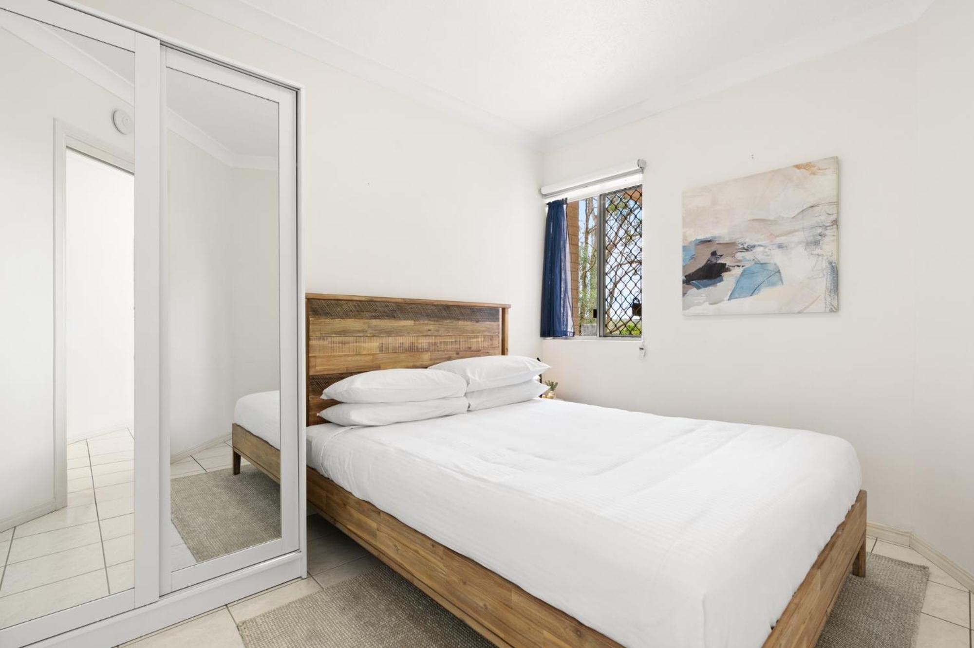 Chic 1-Bed Escape with Parking Bridgeman Downs