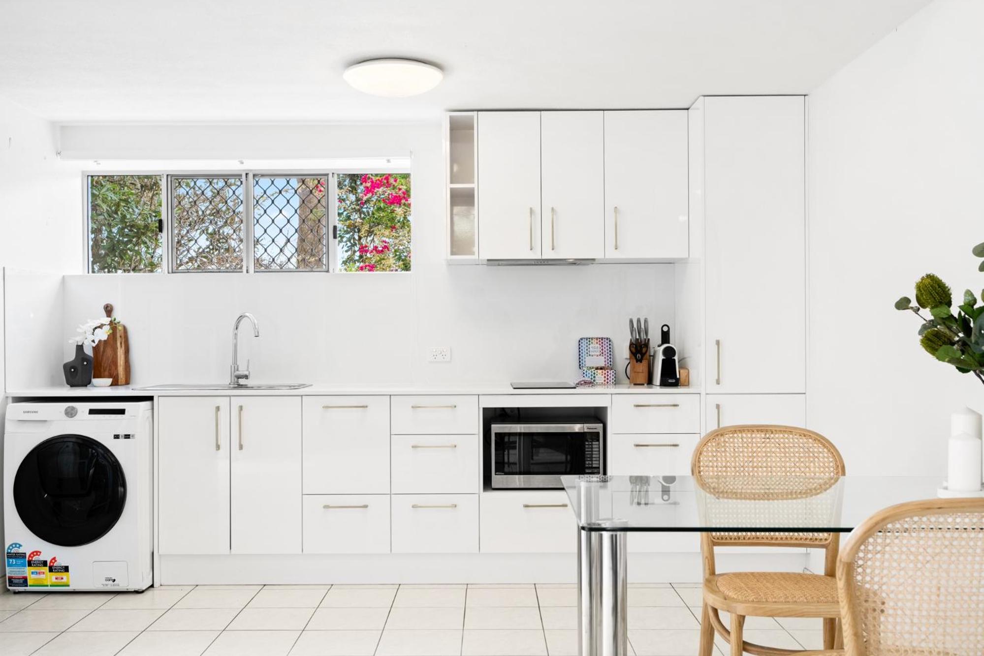 Chic 1-Bed Escape with Parking Bridgeman Downs
