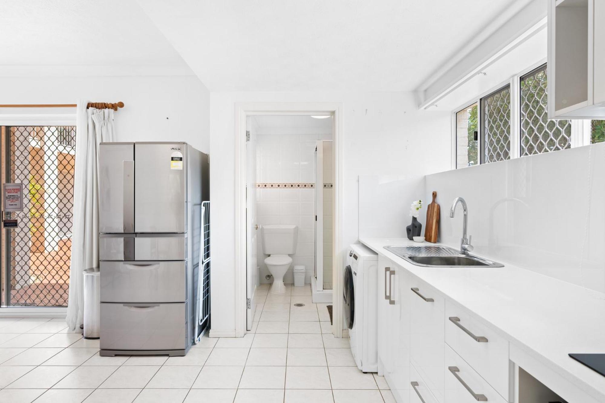 Chic 1-Bed Escape with Parking Bridgeman Downs