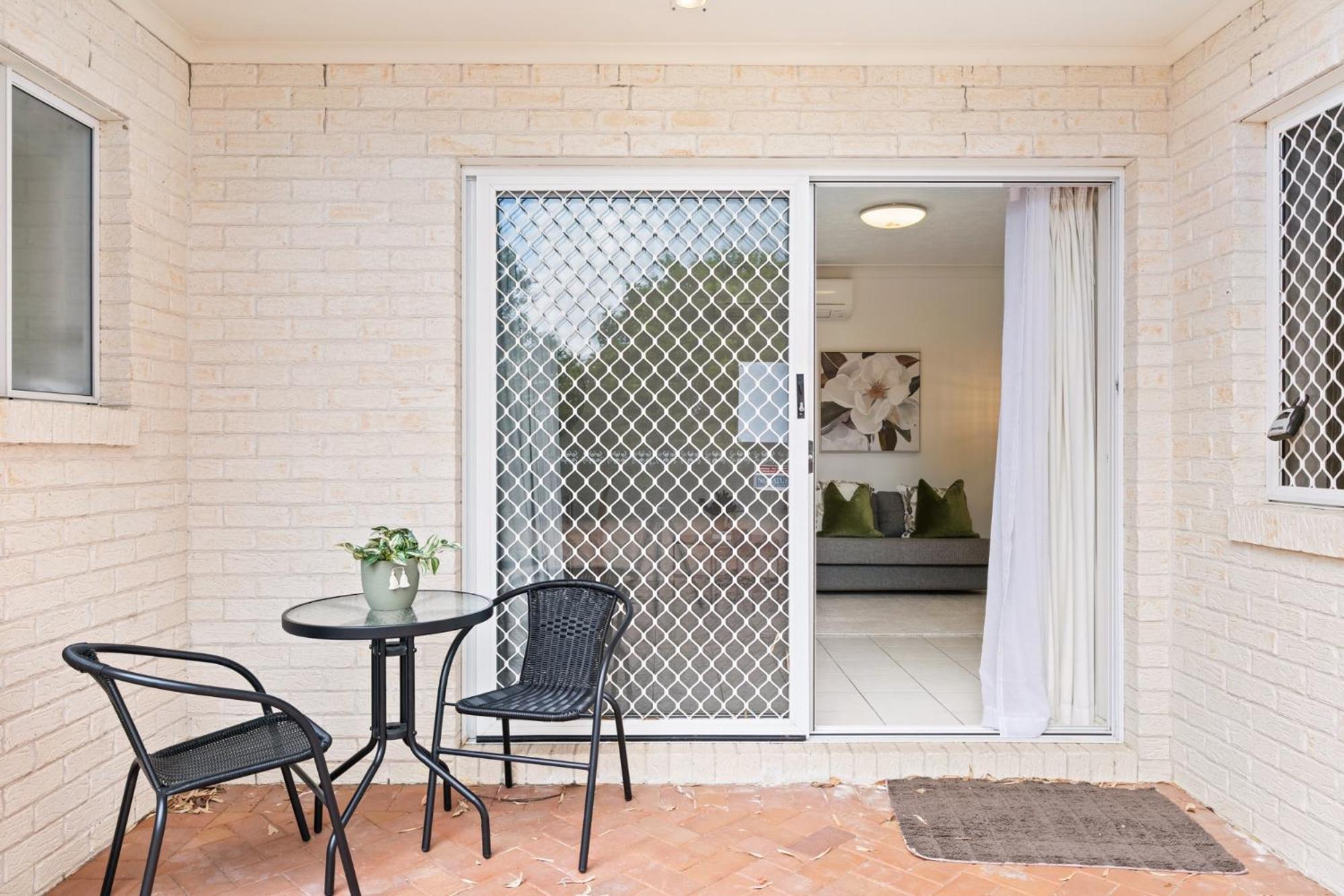 Chic 1-Bed Escape with Parking Bridgeman Downs