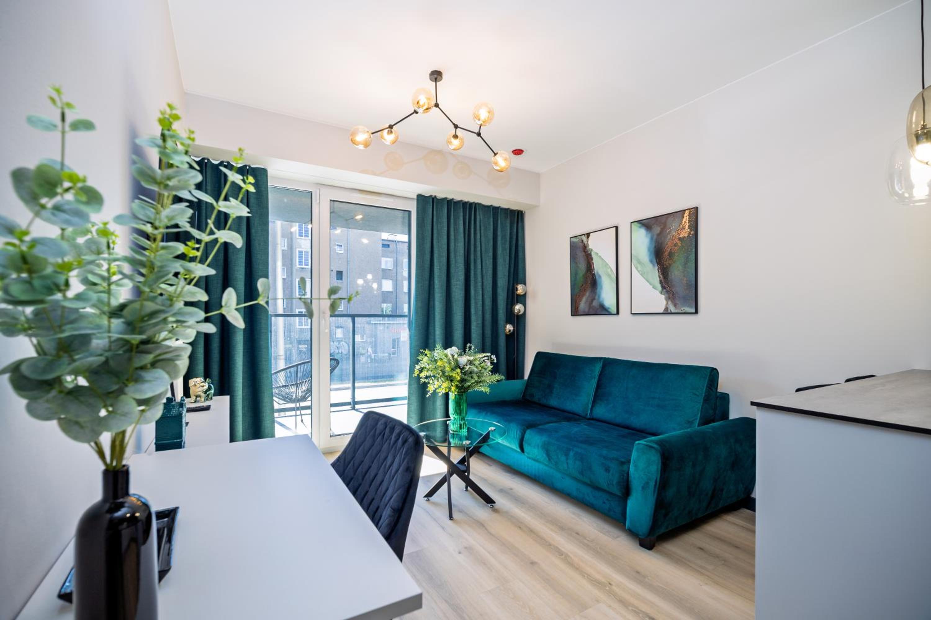 K52 Apartments
