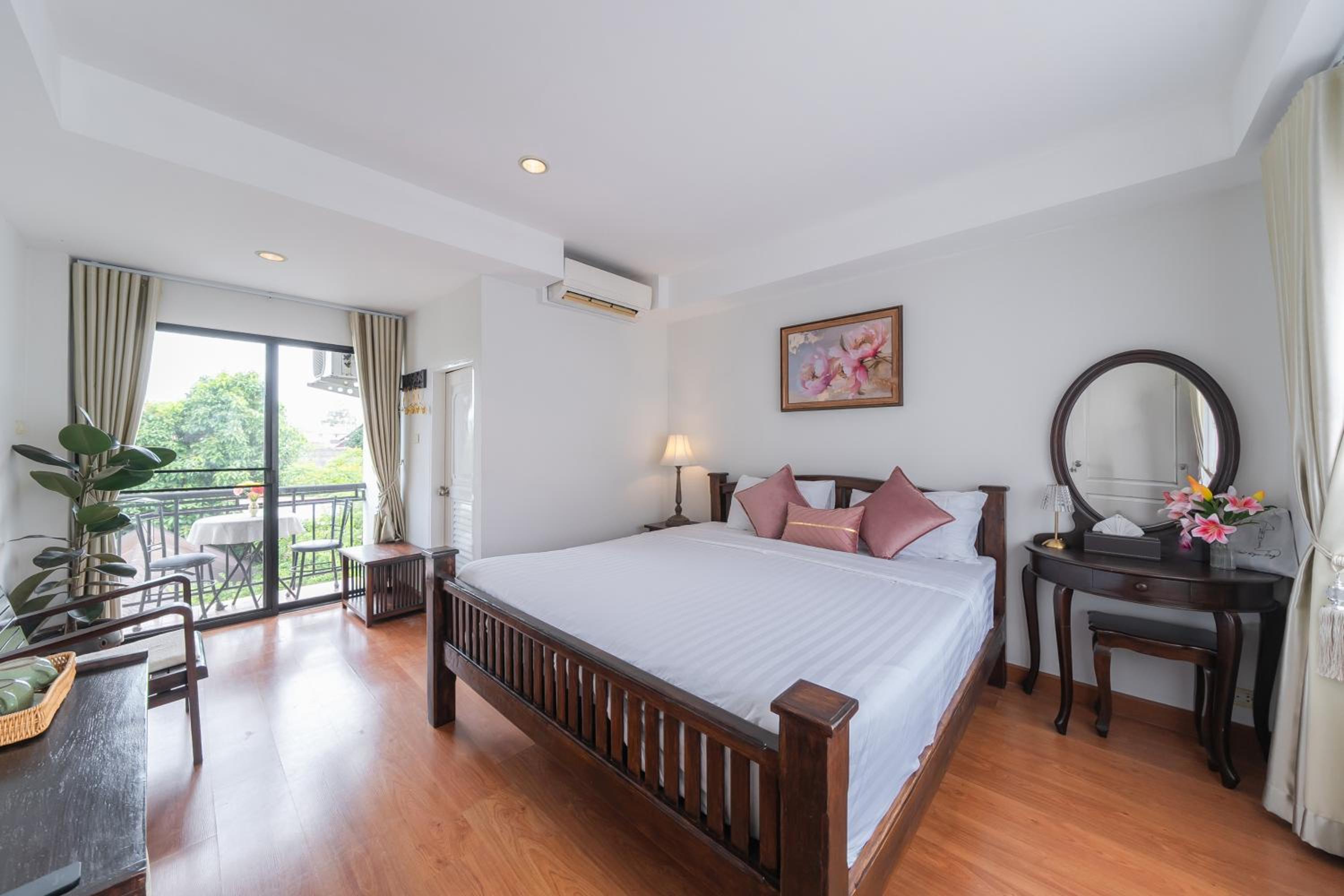 Rachamankha Flora House