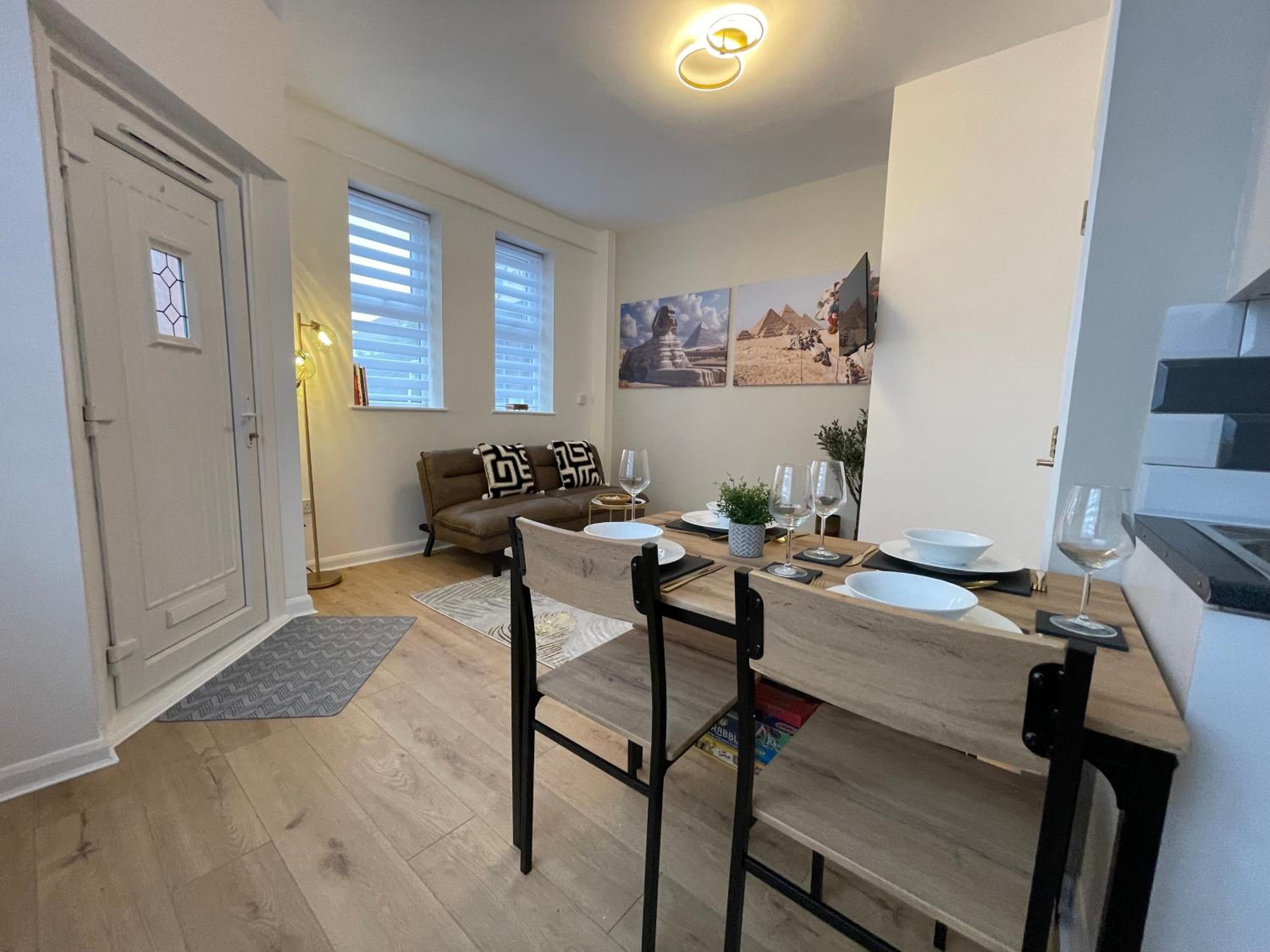 Cosy Modern Apartment by Bournemouth Station