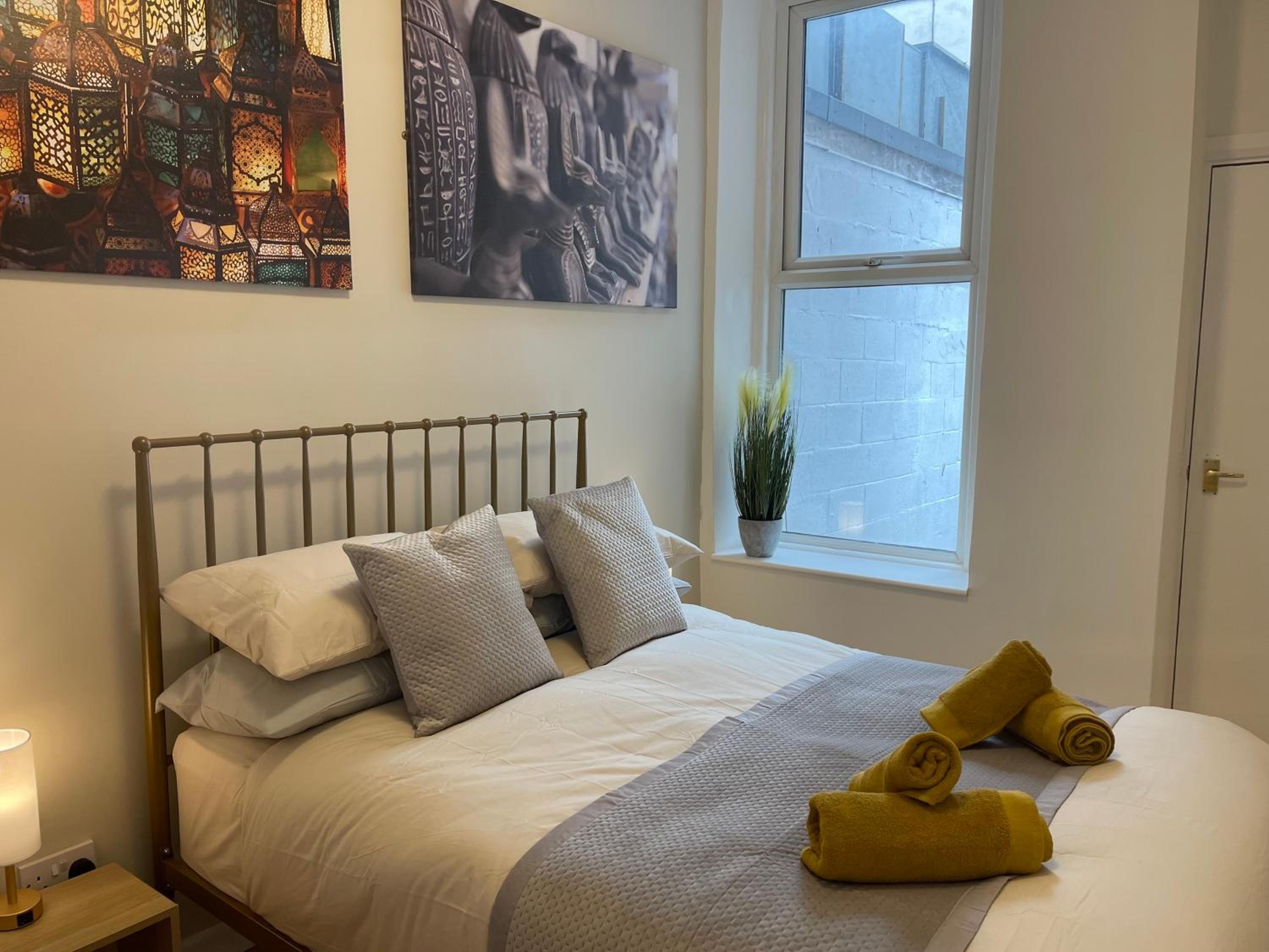 Cosy Modern Apartment by Bournemouth Station